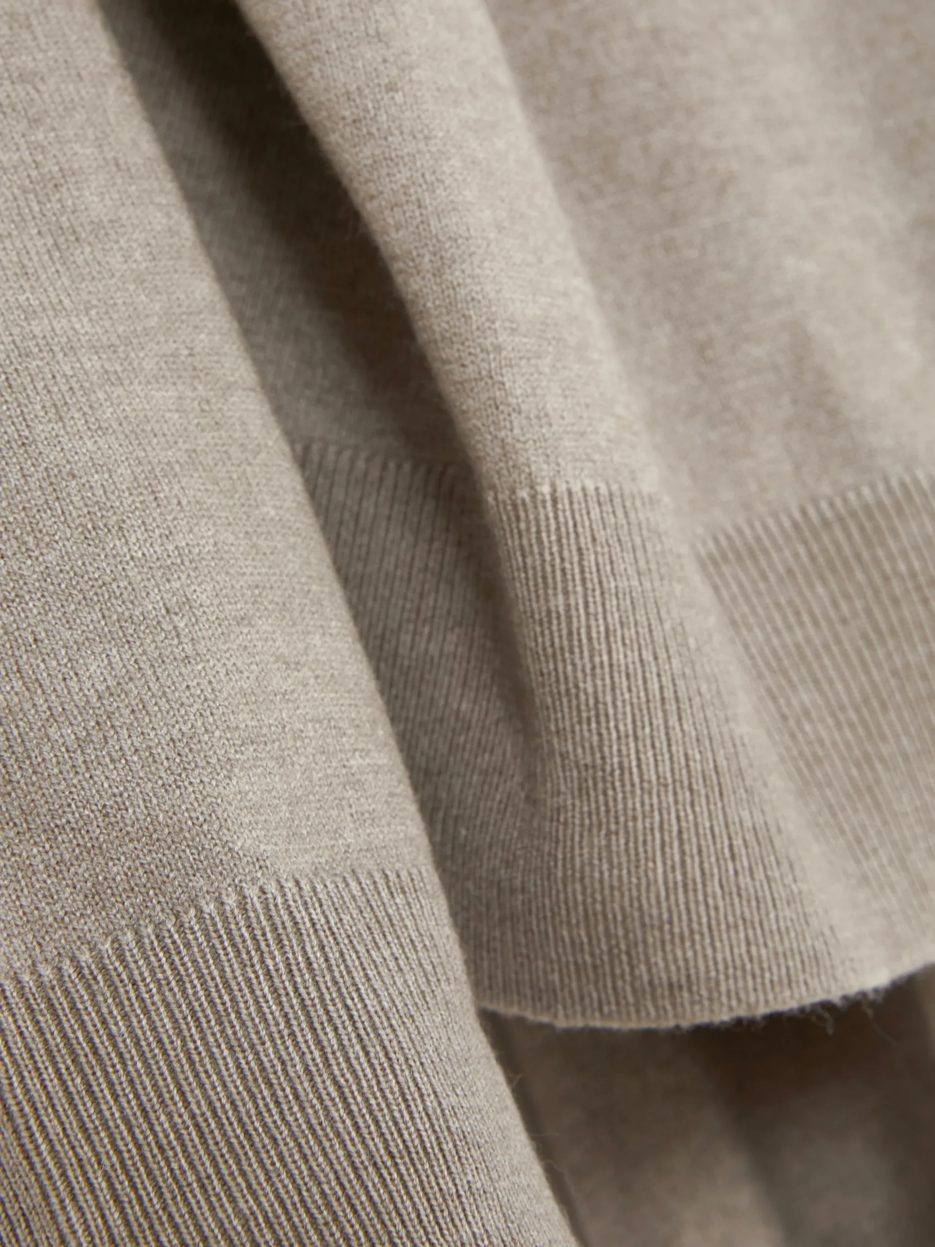 pull_en_maille_fine__col__6-3.webp Pull En Maille Fine à Col Ras-du-cou