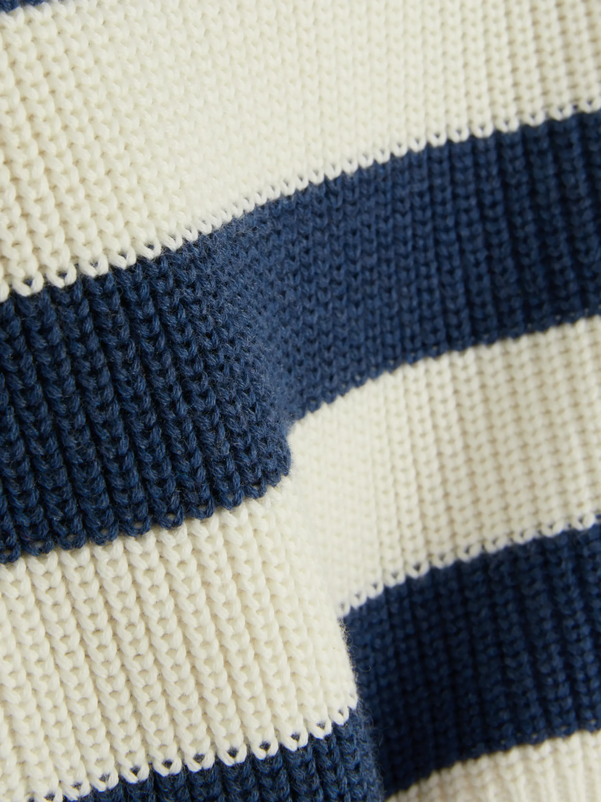 pull_en_maille_ray_2.webp Pull En Maille Rayé