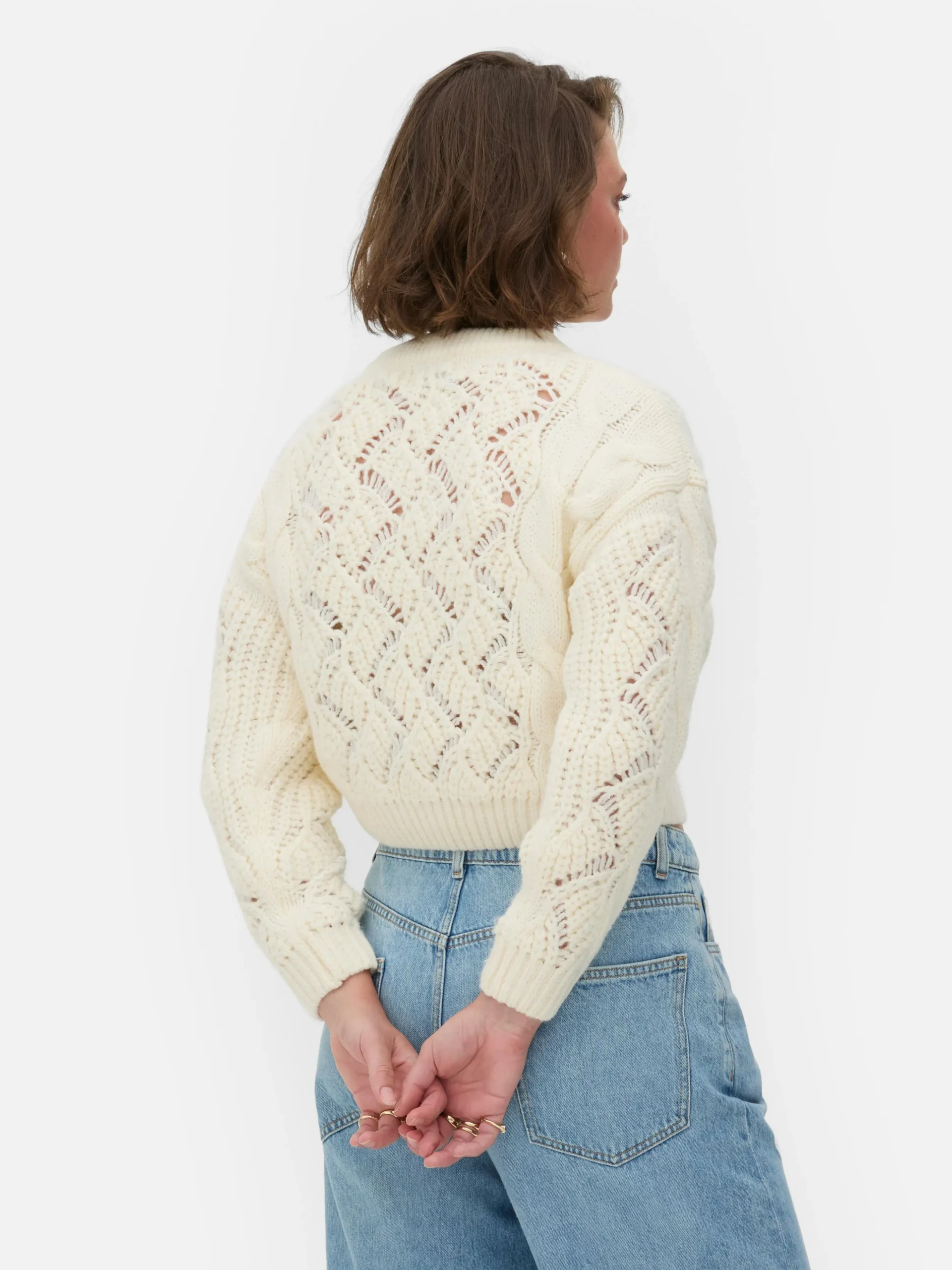 pull_en_maille_torsade_aj_3.webp Pull En Maille Torsadée Ajourée Rita Ora