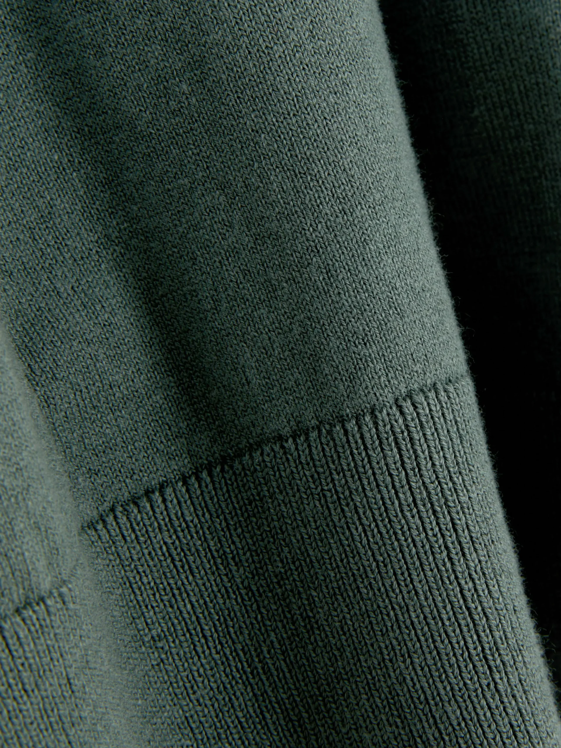 pull_polo__manches_longue_6-1.webp Pull Polo à Manches Longues