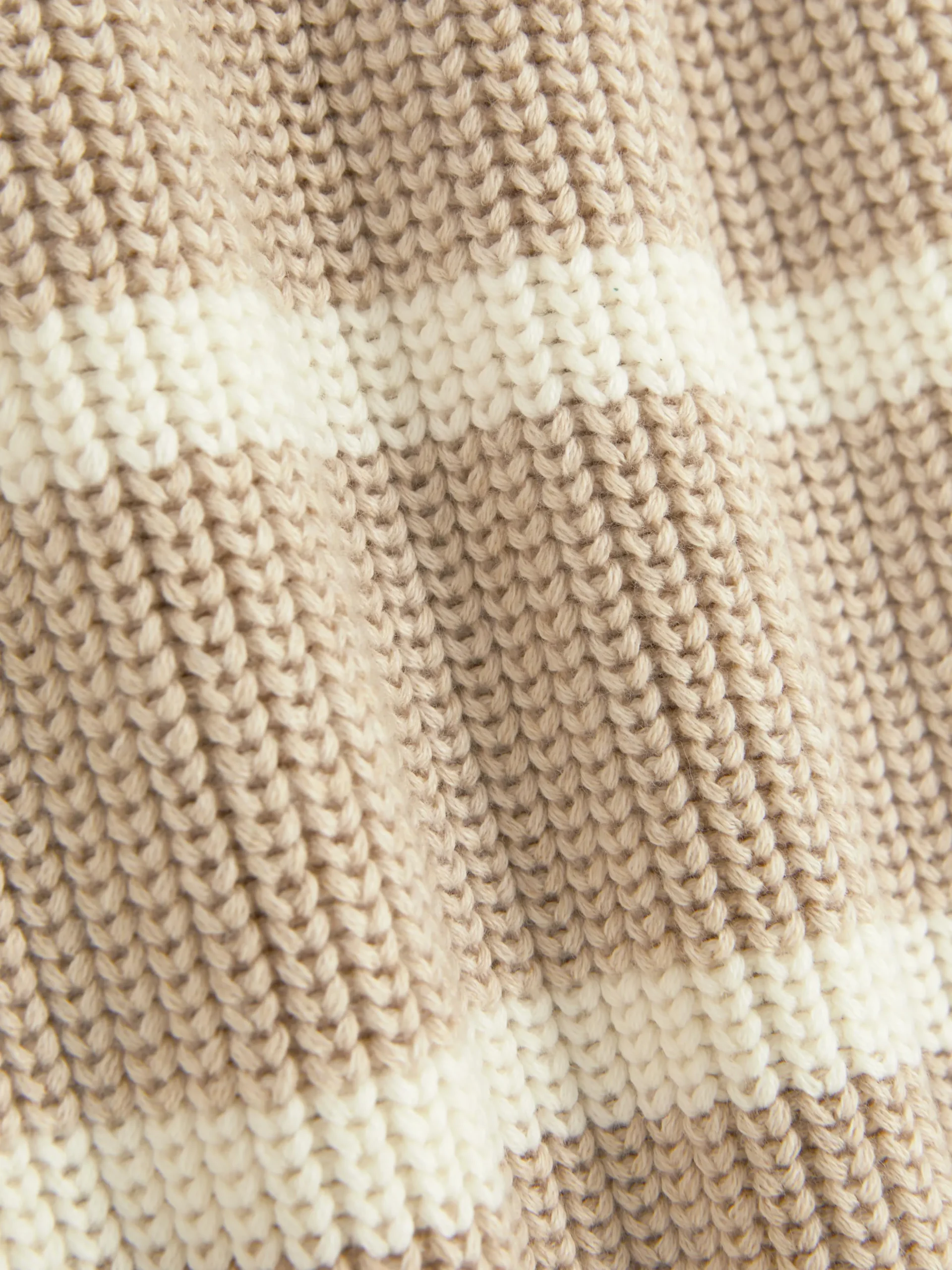 pull_ray__col_chemine_2.webp Pull Rayé à Col Cheminée