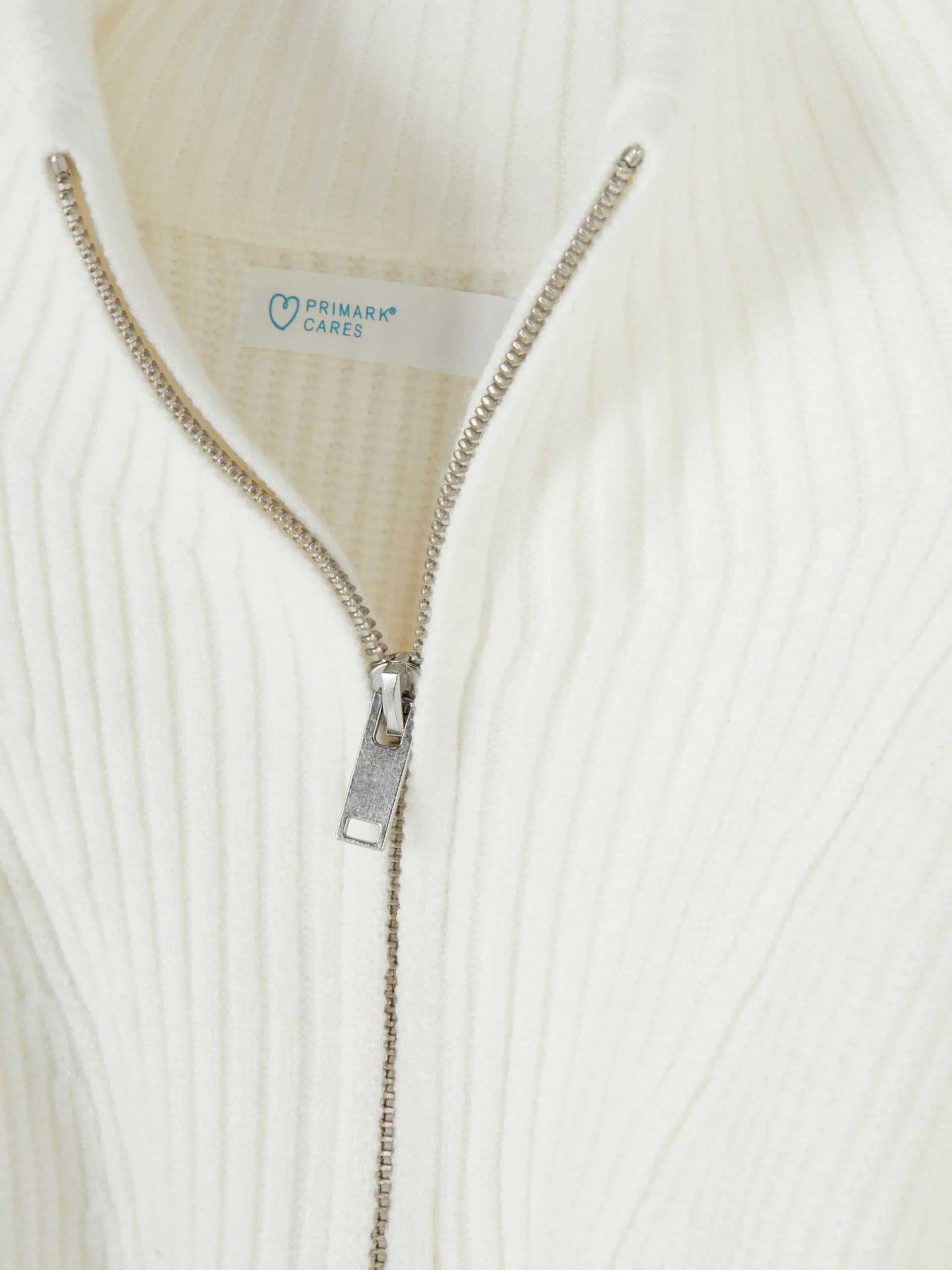 pull_tricot__encolure_zip_5.webp Pull Tricoté à Encolure Zippée