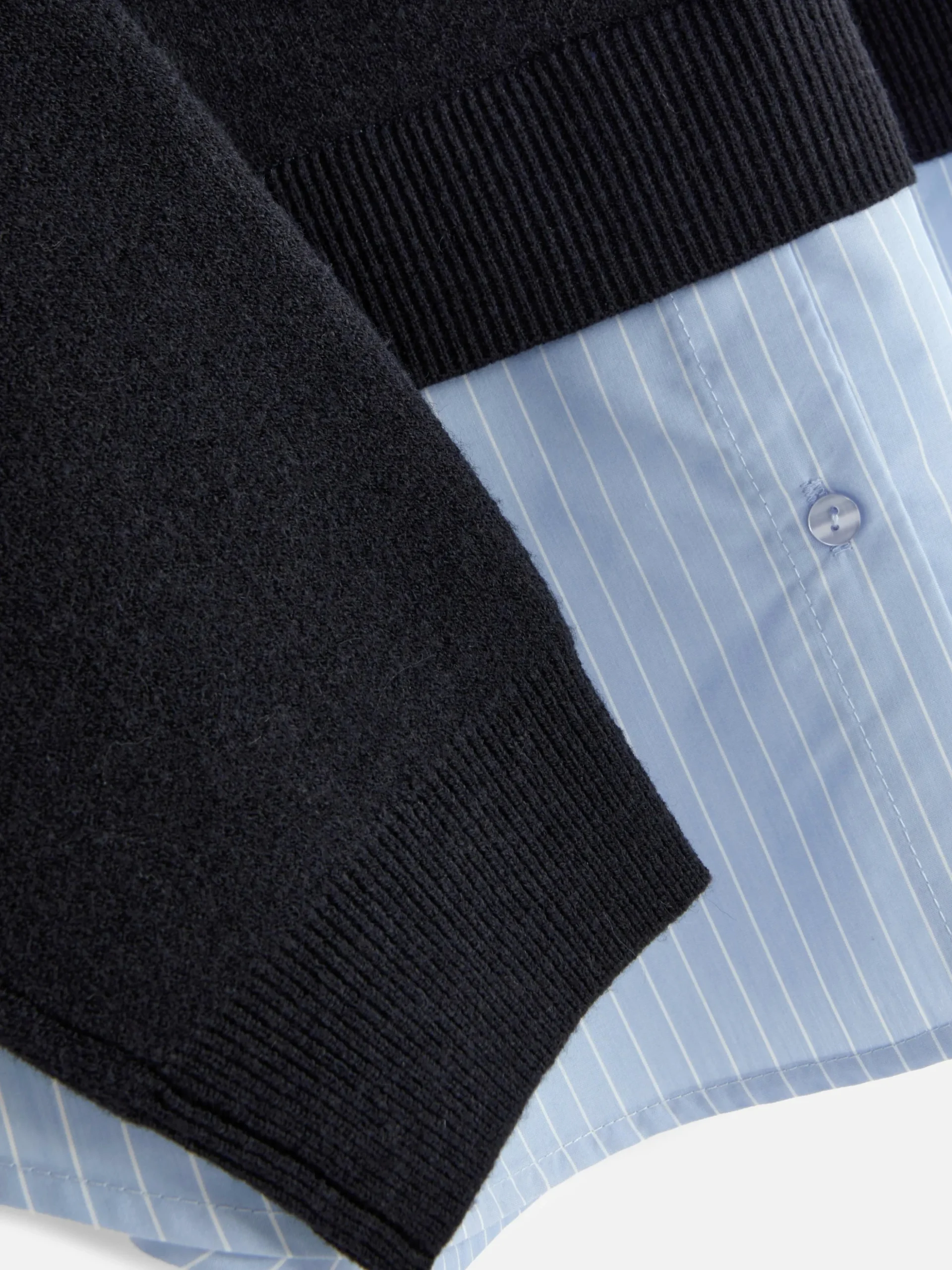 pull_tricot__message_et_c_6.webp Pull Tricoté à Message Et Chemise Deux-en-un