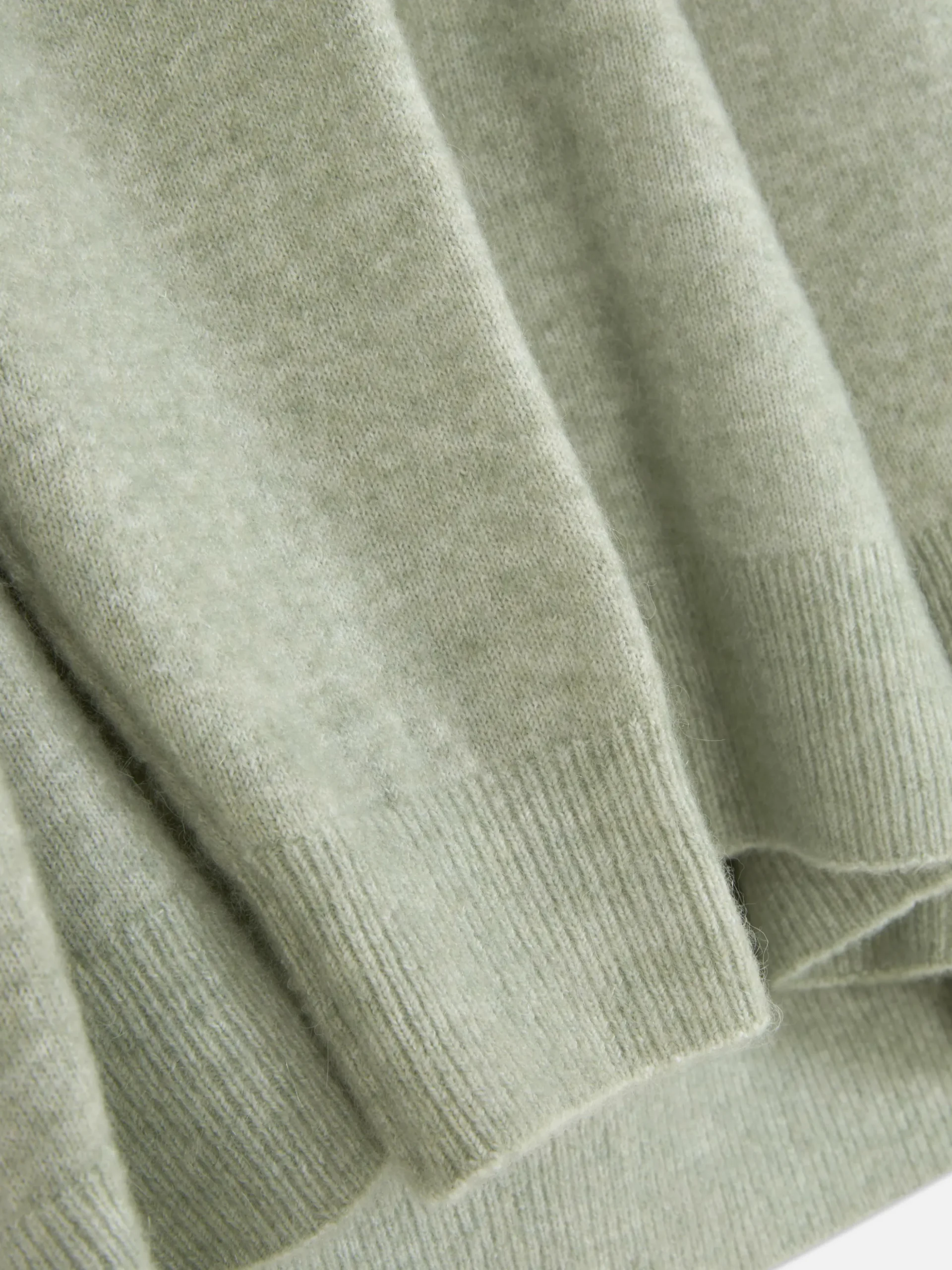 pull_tricot_avec_nud_dans_6.webp Pull Tricoté Avec Nœud Dans Le Dos