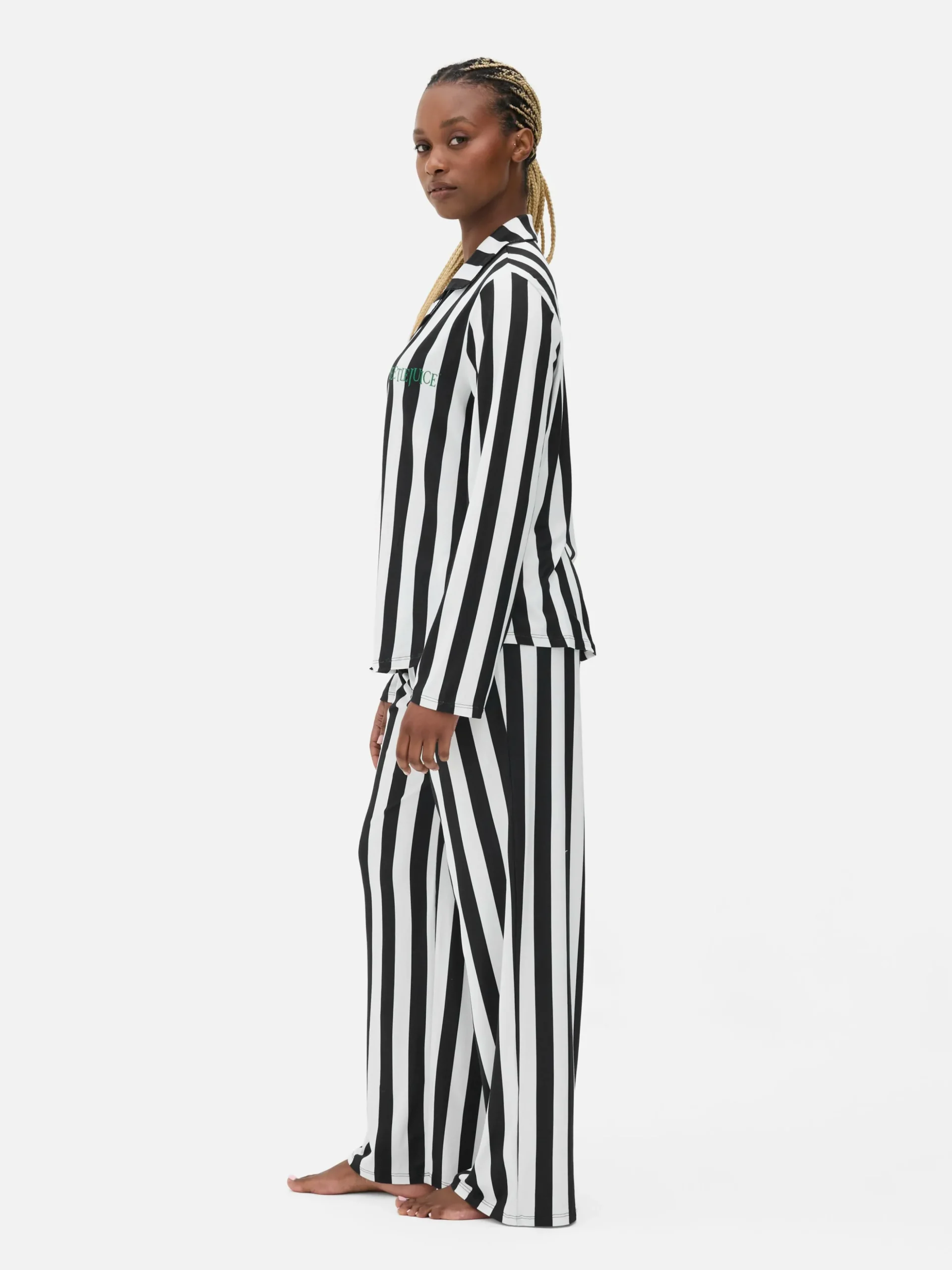 pyjama__rayures_beetlejui_1.webp Pyjama à Rayures Beetlejuice