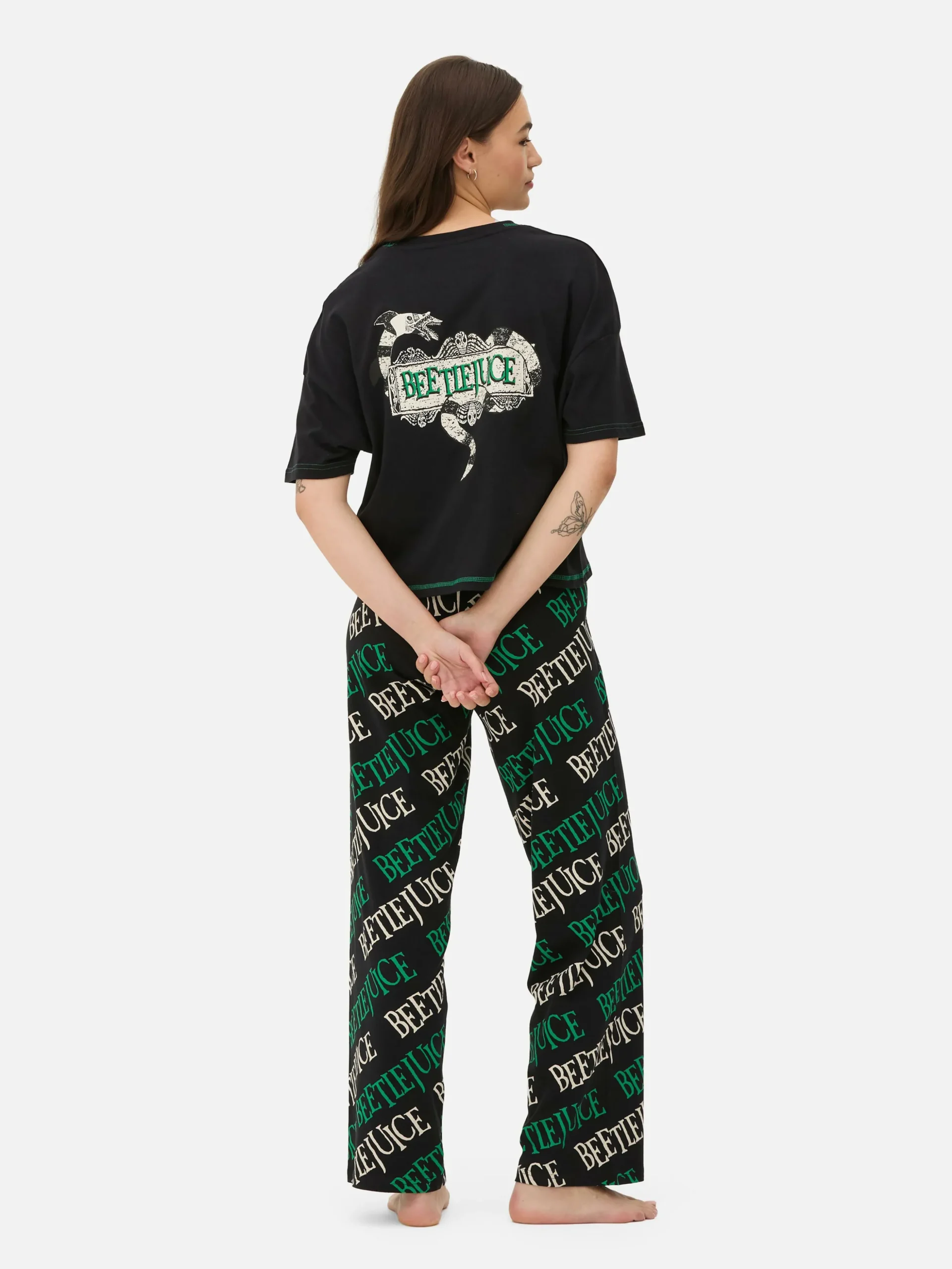 pyjama_avec_logo_beetleju_3.webp Pyjama Avec Logo Beetlejuice