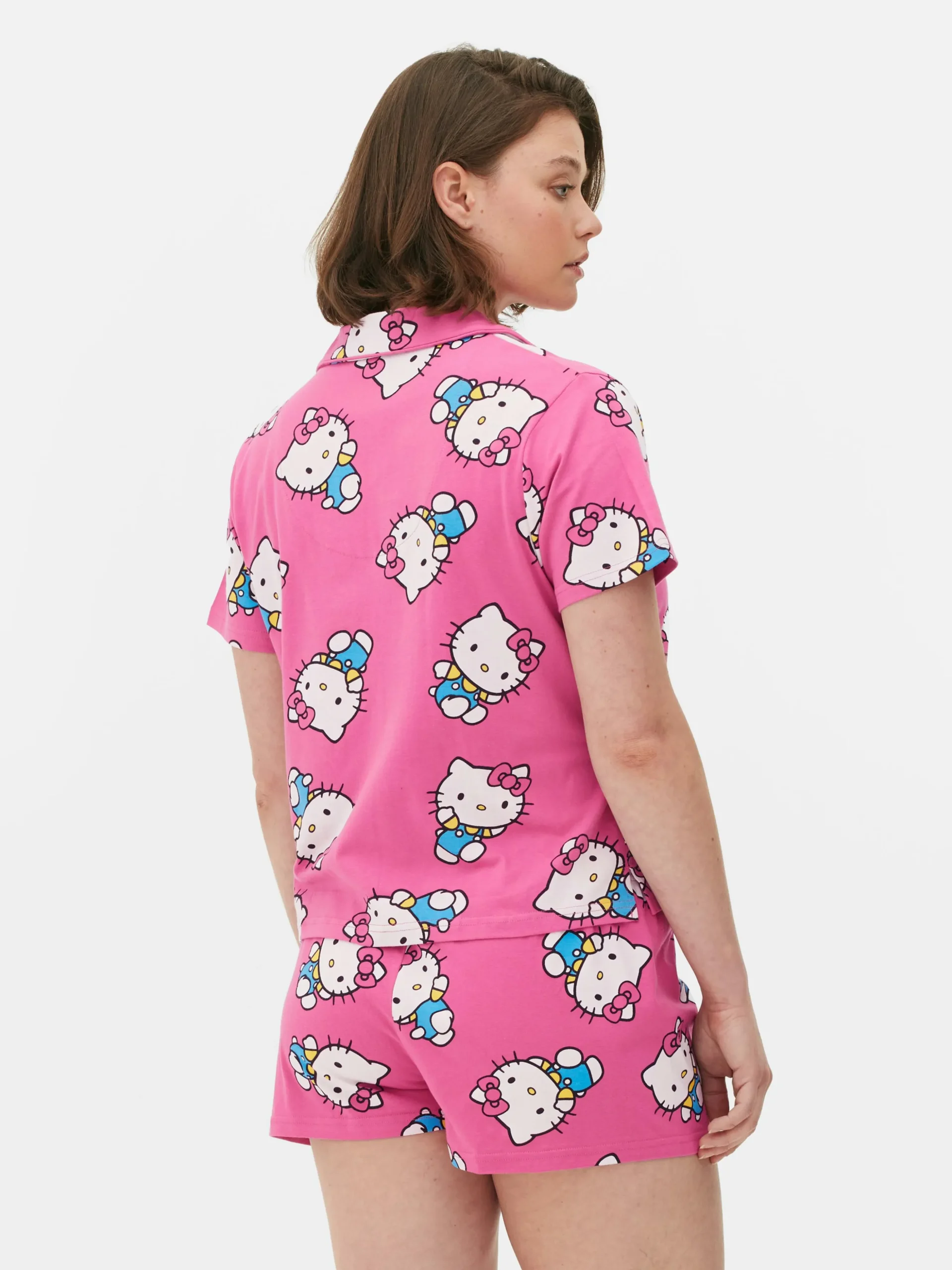 pyjama_chemise_et_short_e_3-1.webp Pyjama Chemise Et Short 50e Anniversaire Hello Kitty