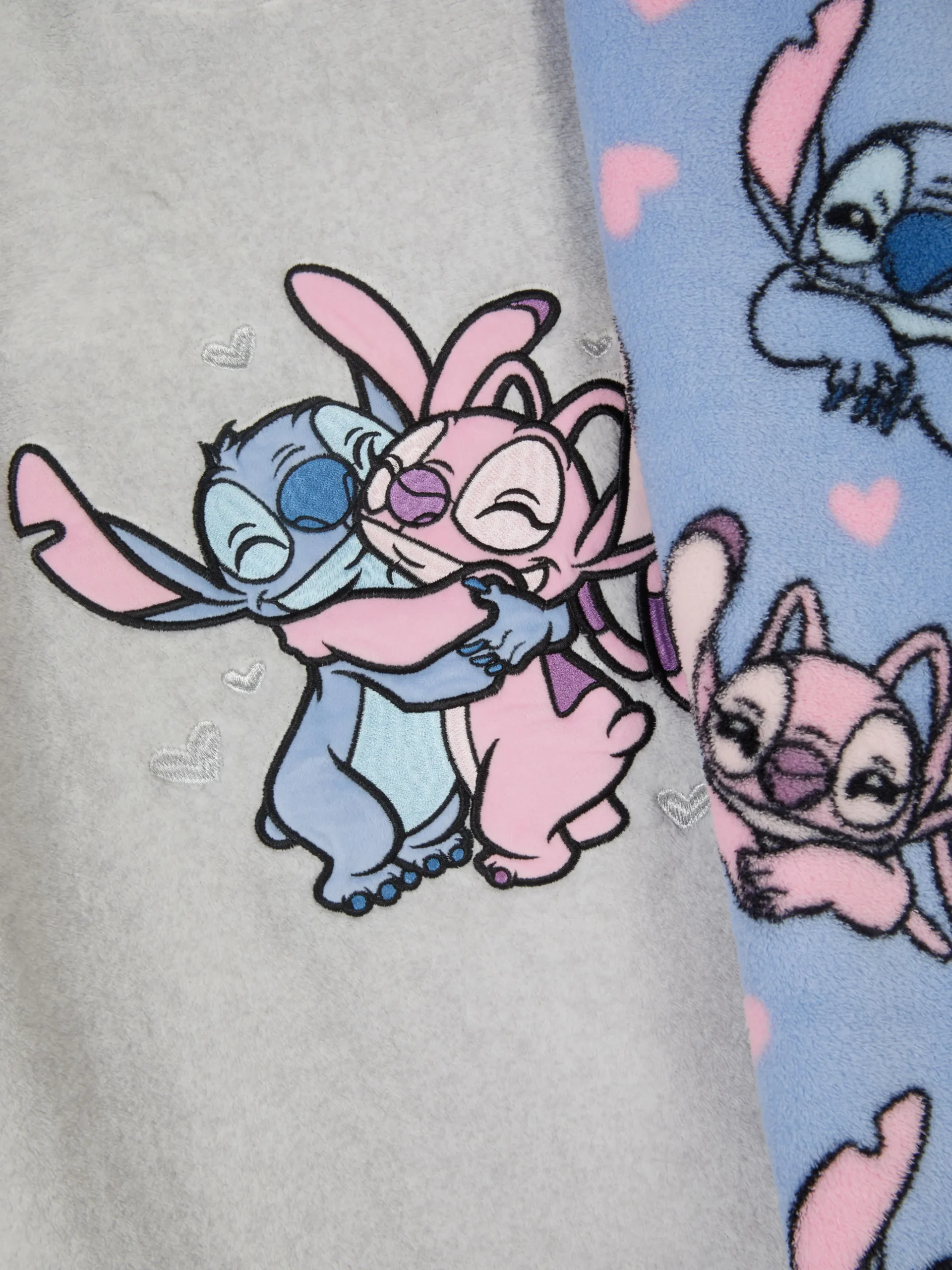 pyjama_confortable_disney_2.webp Pyjama Confortable Disney Stitch & Angel Pour Ado