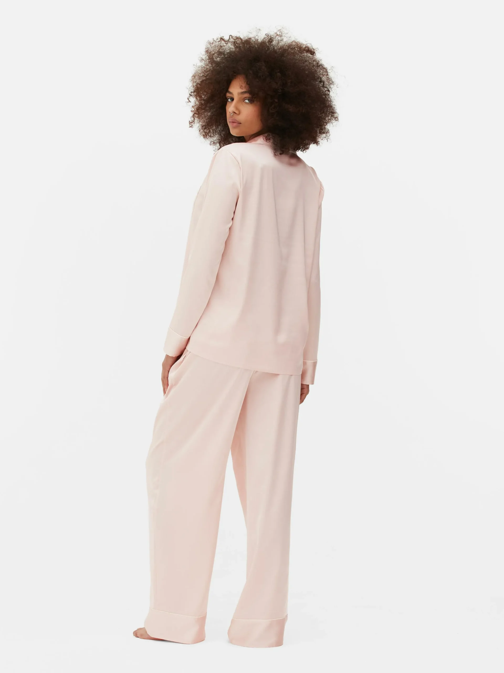 pyjama_long_en_satin_3-1.webp Pyjama Long En Satin