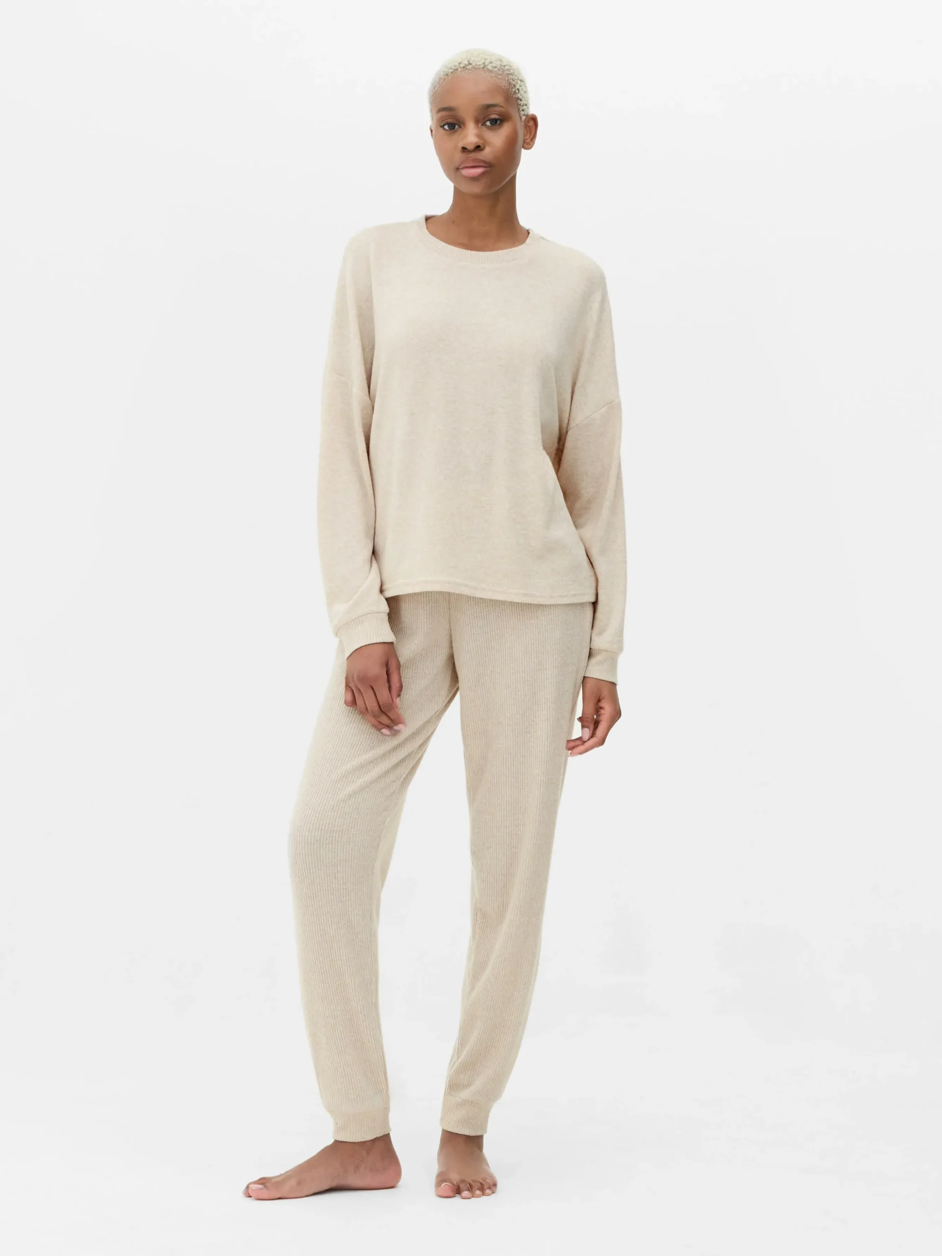 pyjama_long_ultradoux_0-1.webp Pyjama Long Ultra-doux