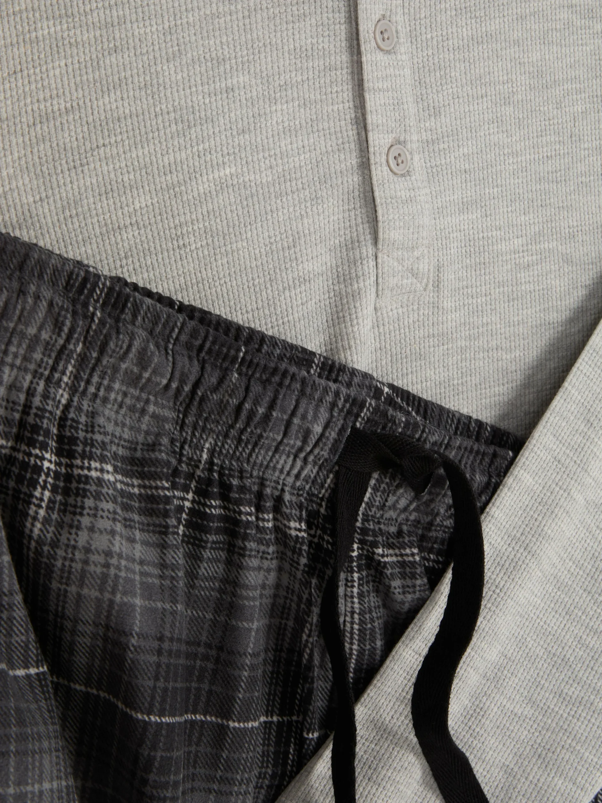 pyjama_long_ultradoux_1-6.webp Pyjama Long Ultra-doux