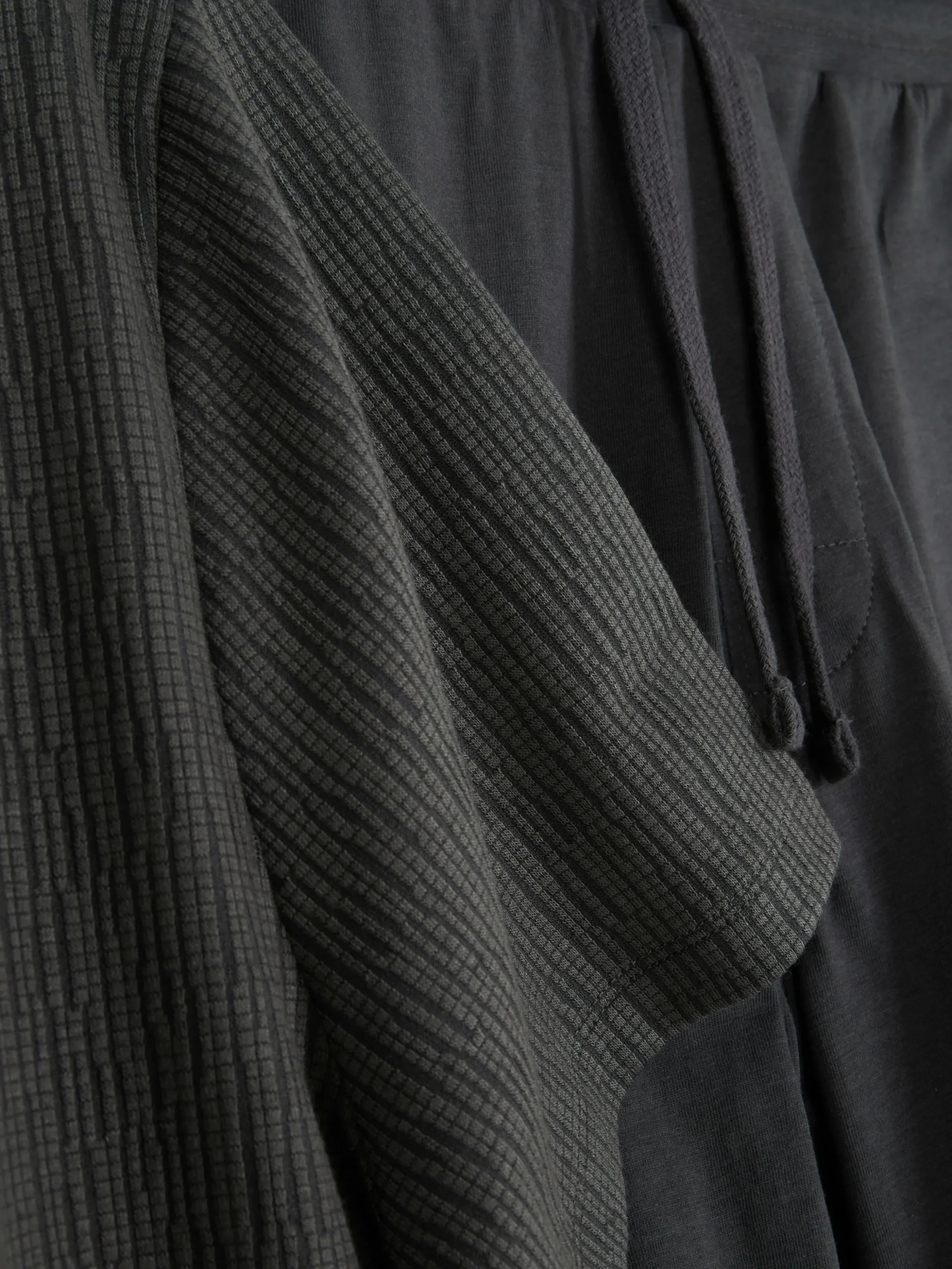 pyjama_short_textur_1-3.webp Pyjama Short Texturé