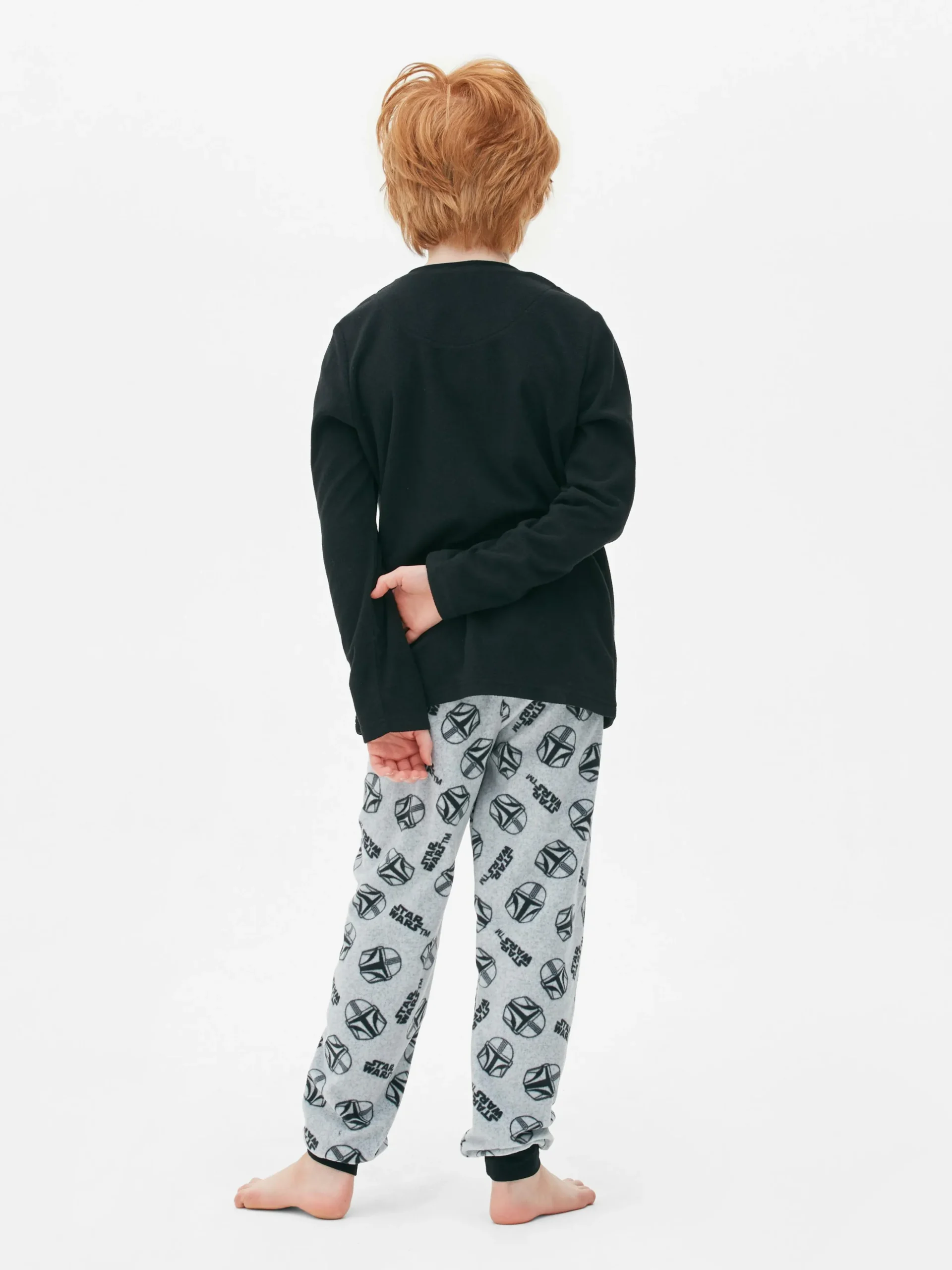 pyjama_star_wars_the_mand_1-1.webp Pyjama Star Wars The Mandalorian