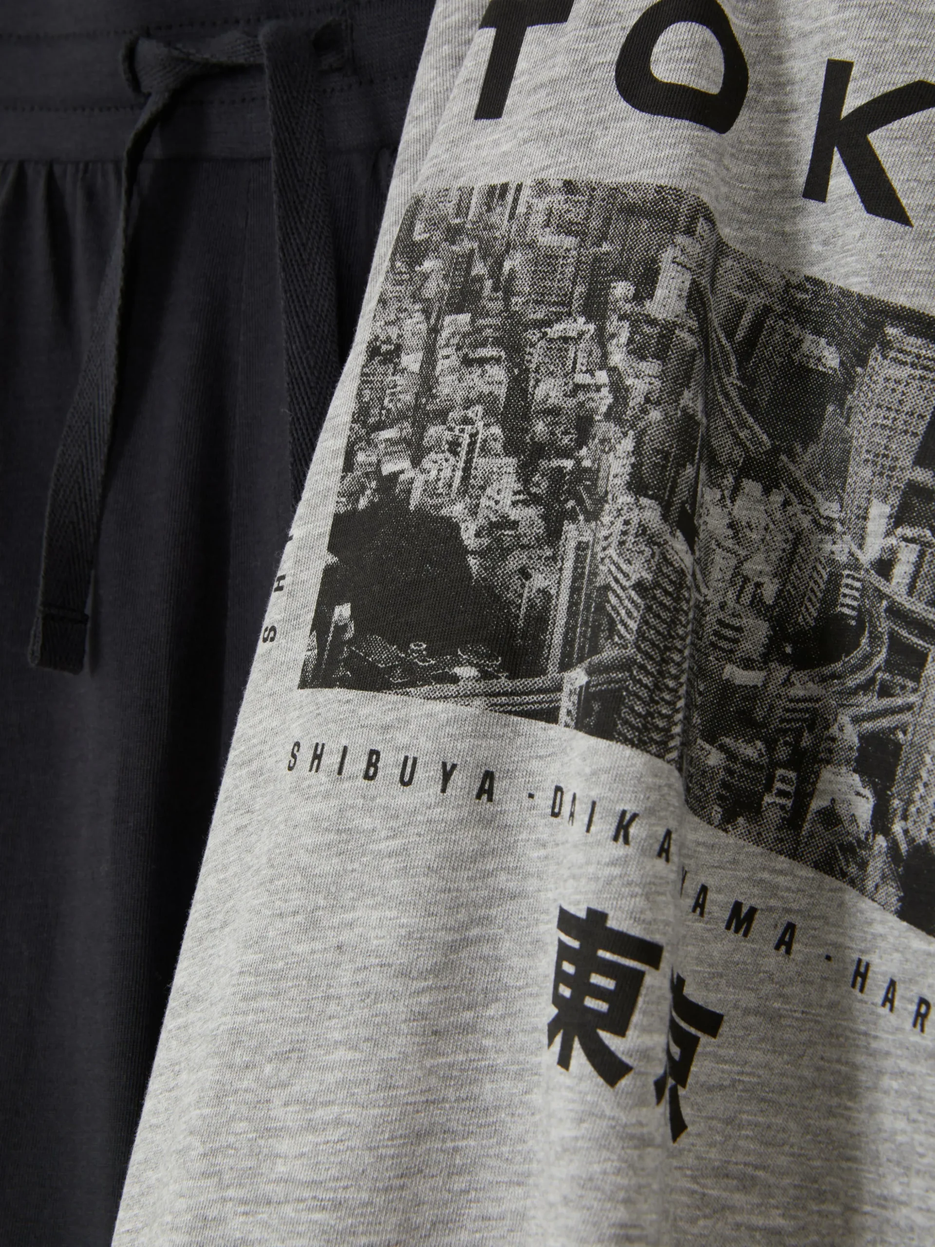 pyjama_tshirt_et_short_to_1.webp Pyjama T-shirt Et Short Tokyo