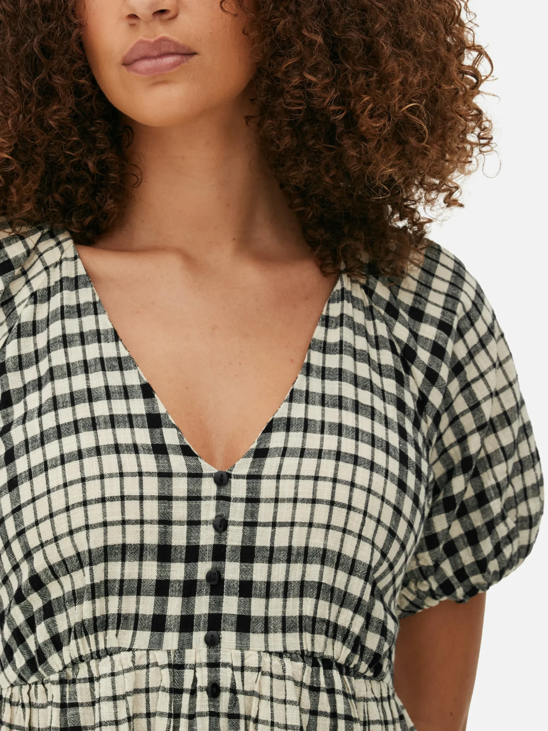 robe__smocks_manches_bouf_2-1.webp Robe à Smocks, Manches Bouffantes Et Col En V