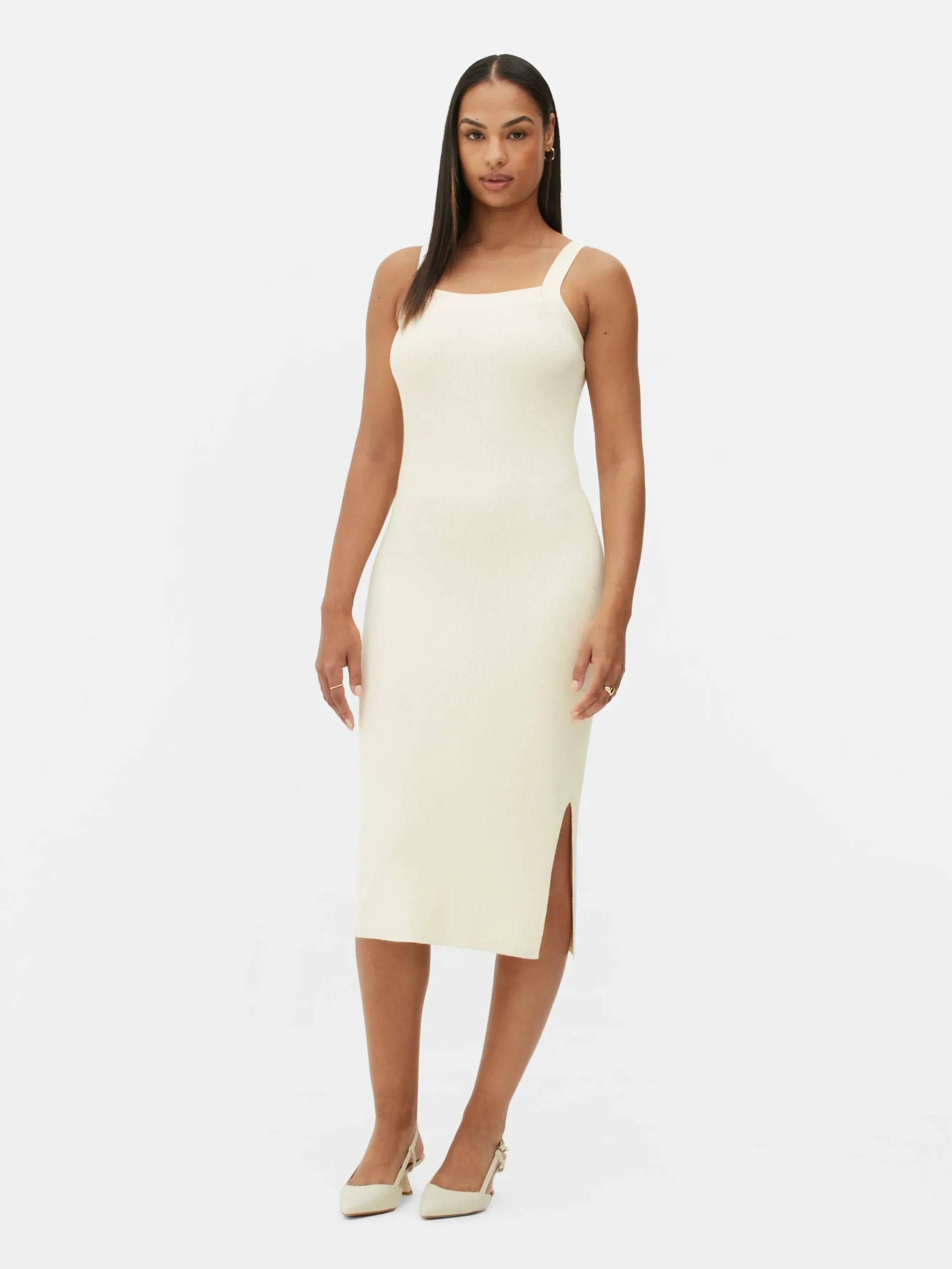 robe_ctele__encolure_carr_1.webp Robe Côtelée à Encolure Carrée