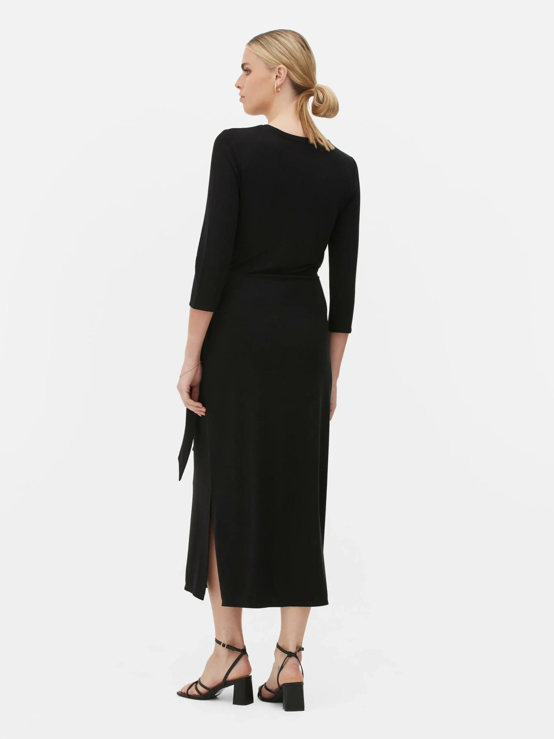 robe_en_jersey__nouer_sur_3.webp Robe En Jersey à Nouer Sur Le Côté The Edit