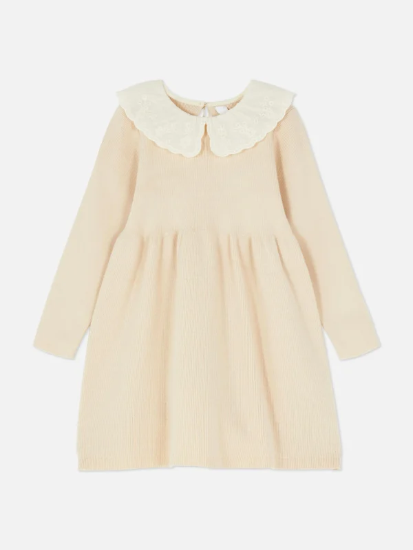 Robe En Maille à Col Brodé