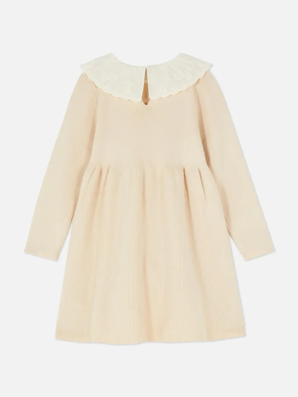 Robe En Maille à Col Brodé