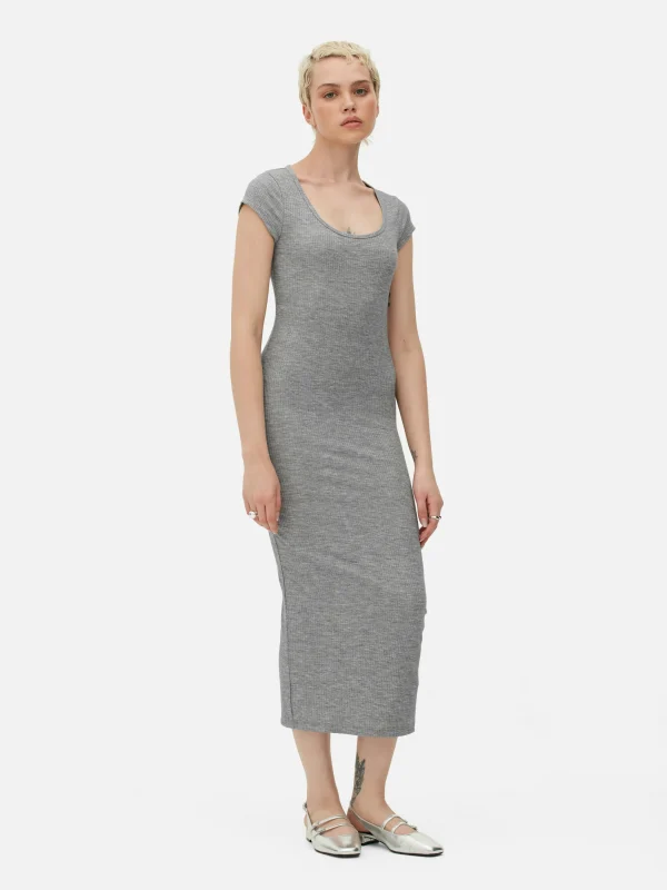 Robe Mi-longue Côtelée Et Décolletée