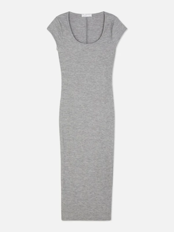 Robe Mi-longue Côtelée Et Décolletée