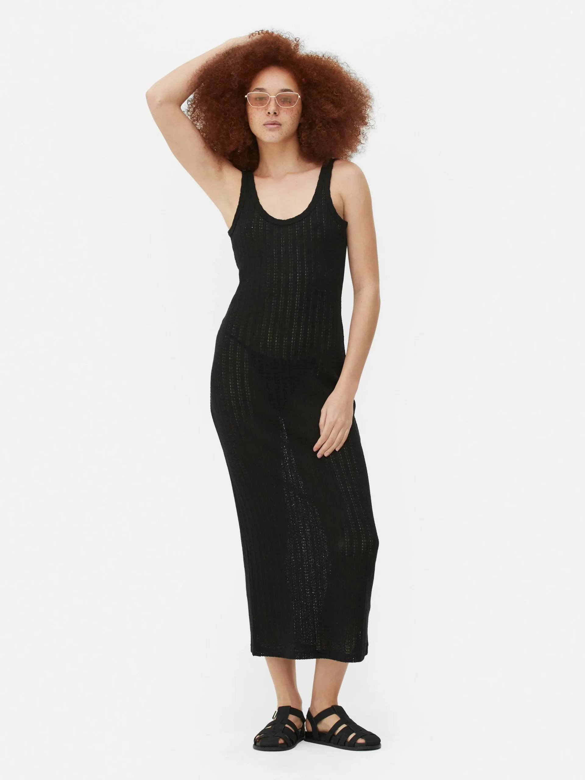 robe_milongue_en_crochet_0.webp Robe Mi-longue En Crochet