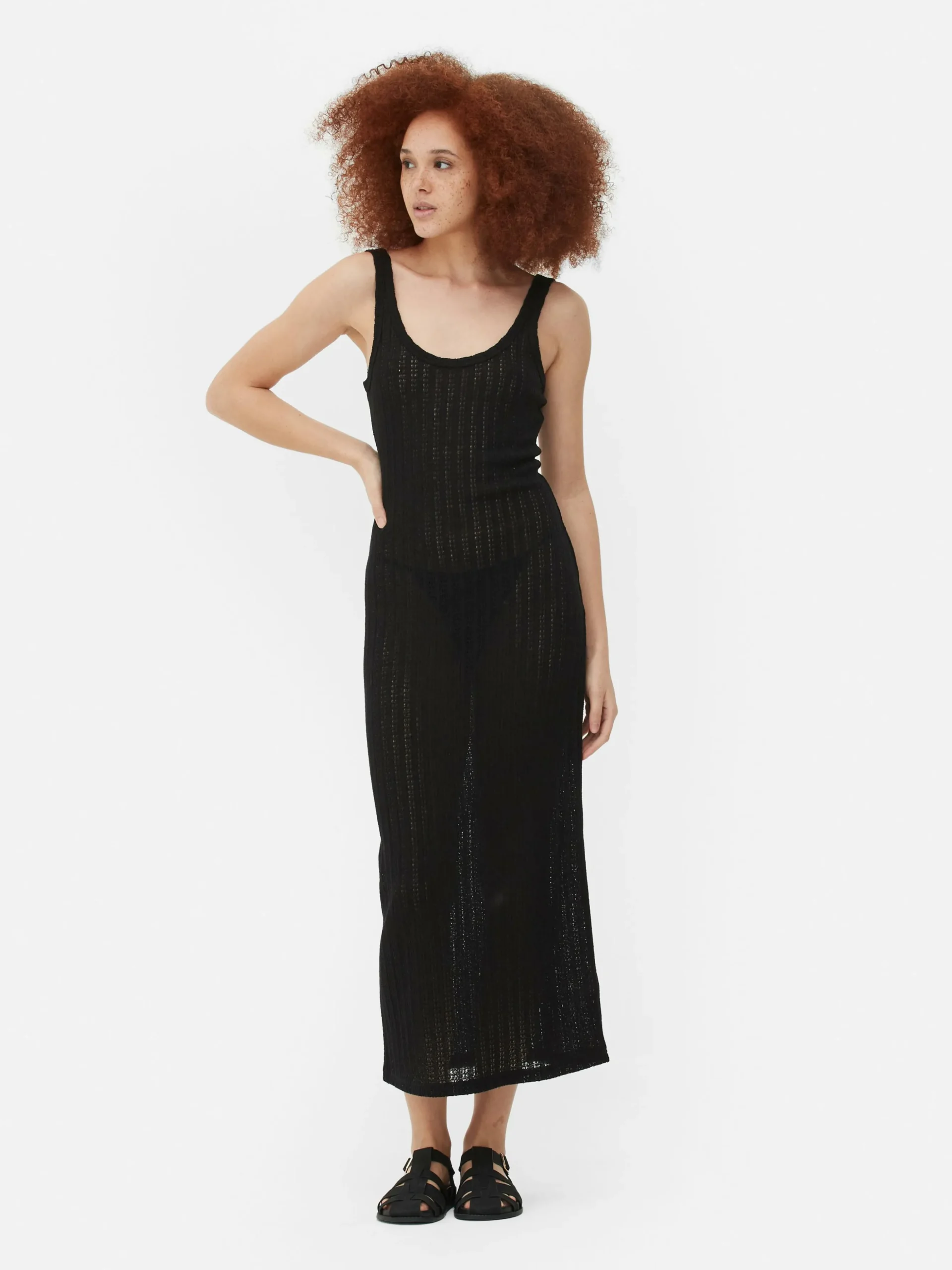 robe_milongue_en_crochet_1.webp Robe Mi-longue En Crochet