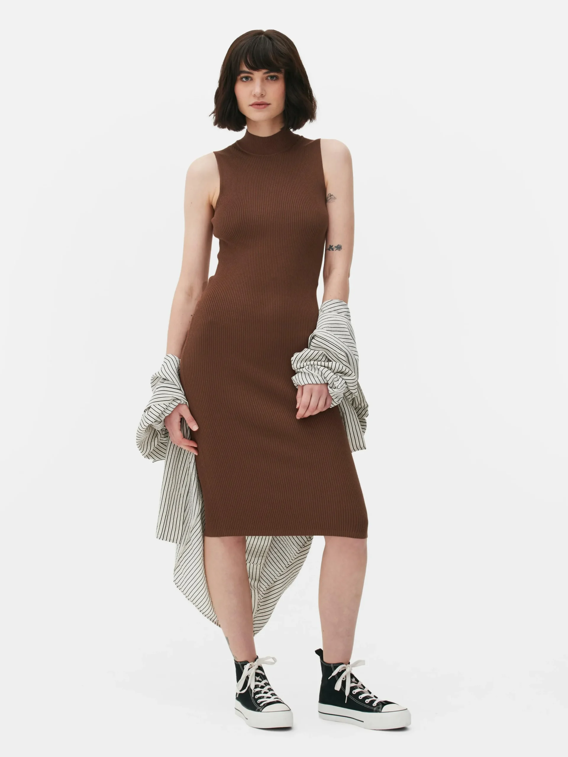 robe_milongue_sans_manche_0-2.webp Robe Mi-longue Sans Manches En Maille