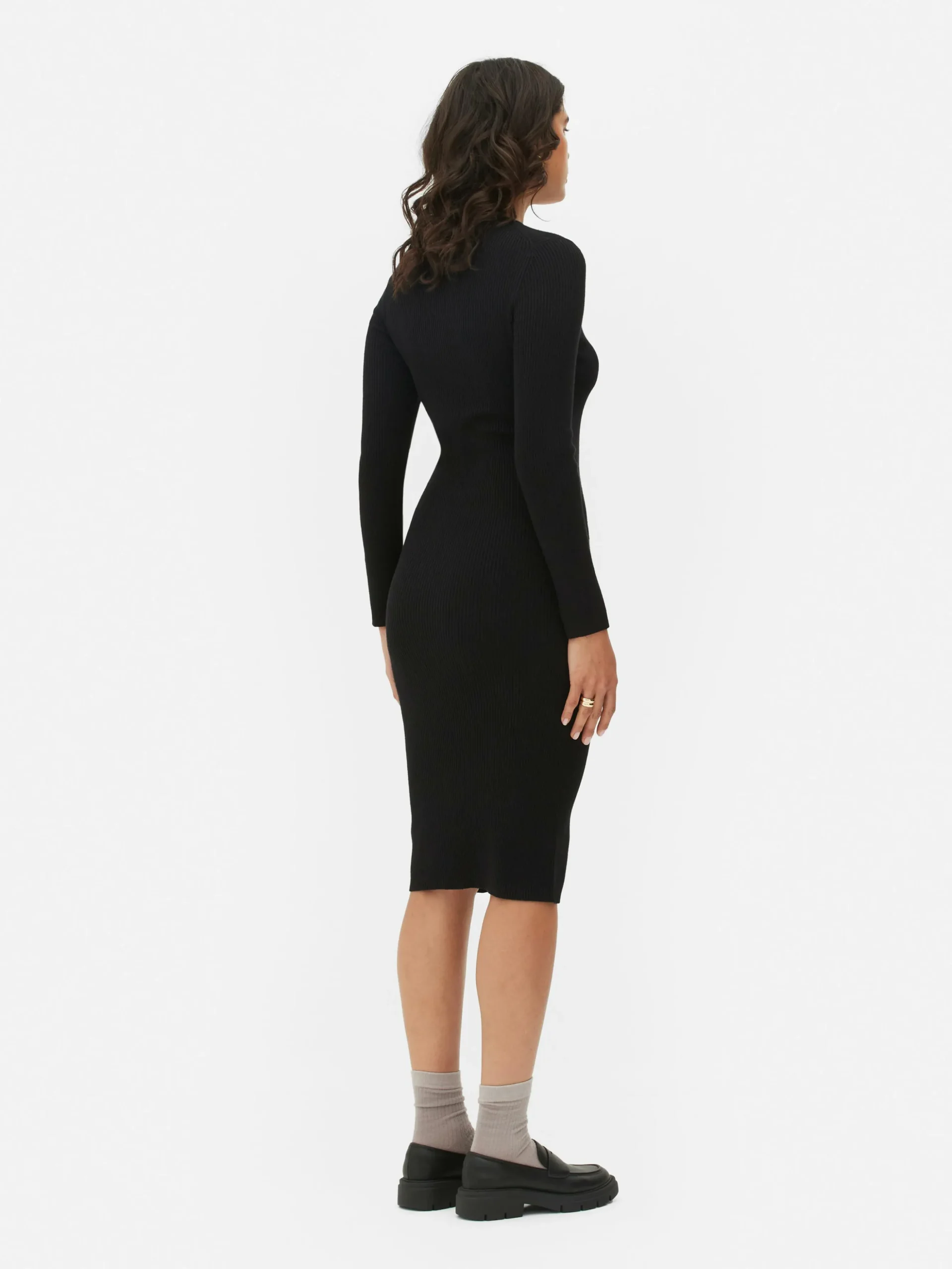 robepull__col_rasducou_et_2.webp Robe-pull à Col Ras-du-cou Et Manches Longues