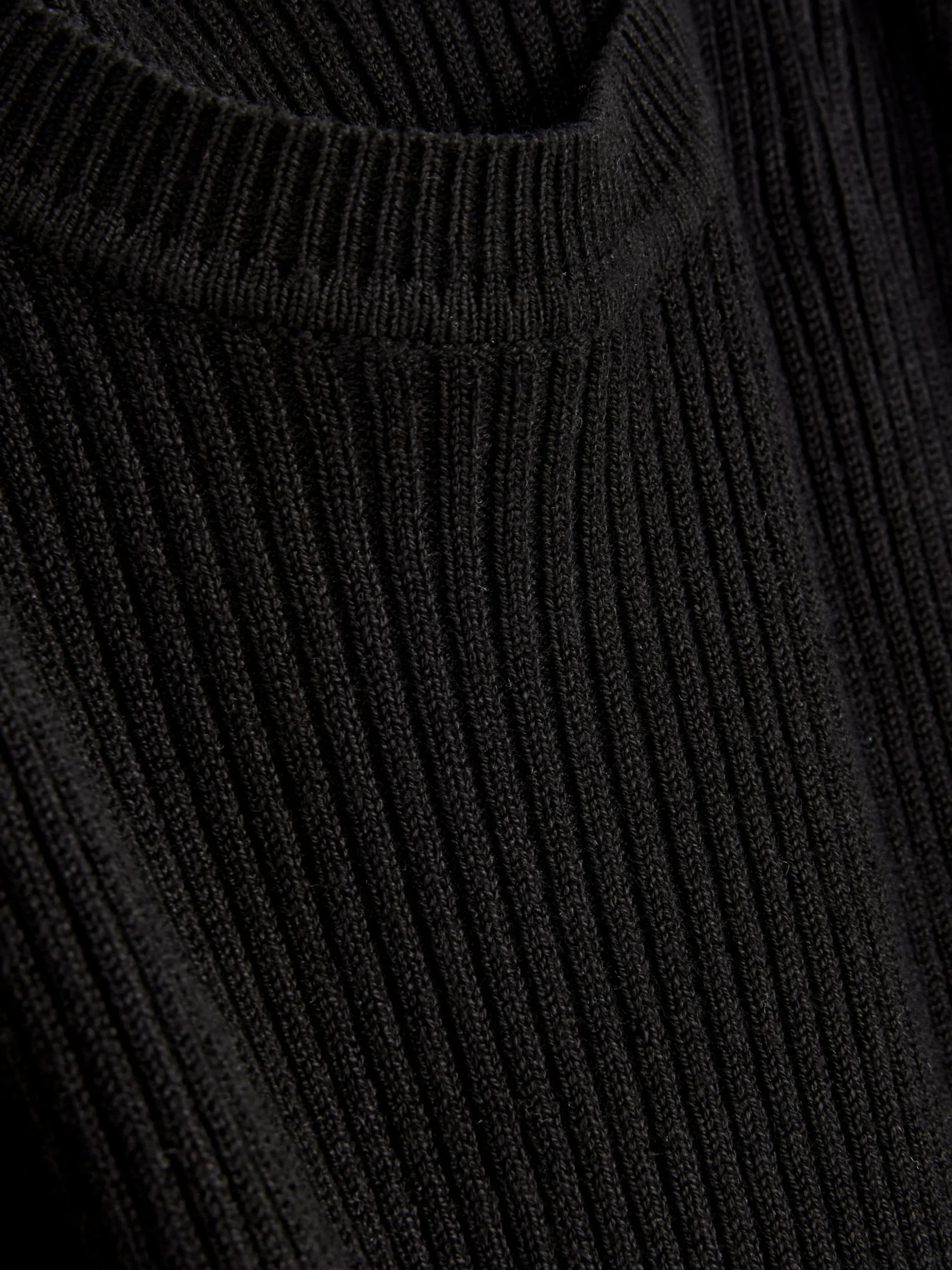 robepull__col_rasducou_et_5.webp Robe-pull à Col Ras-du-cou Et Manches Longues