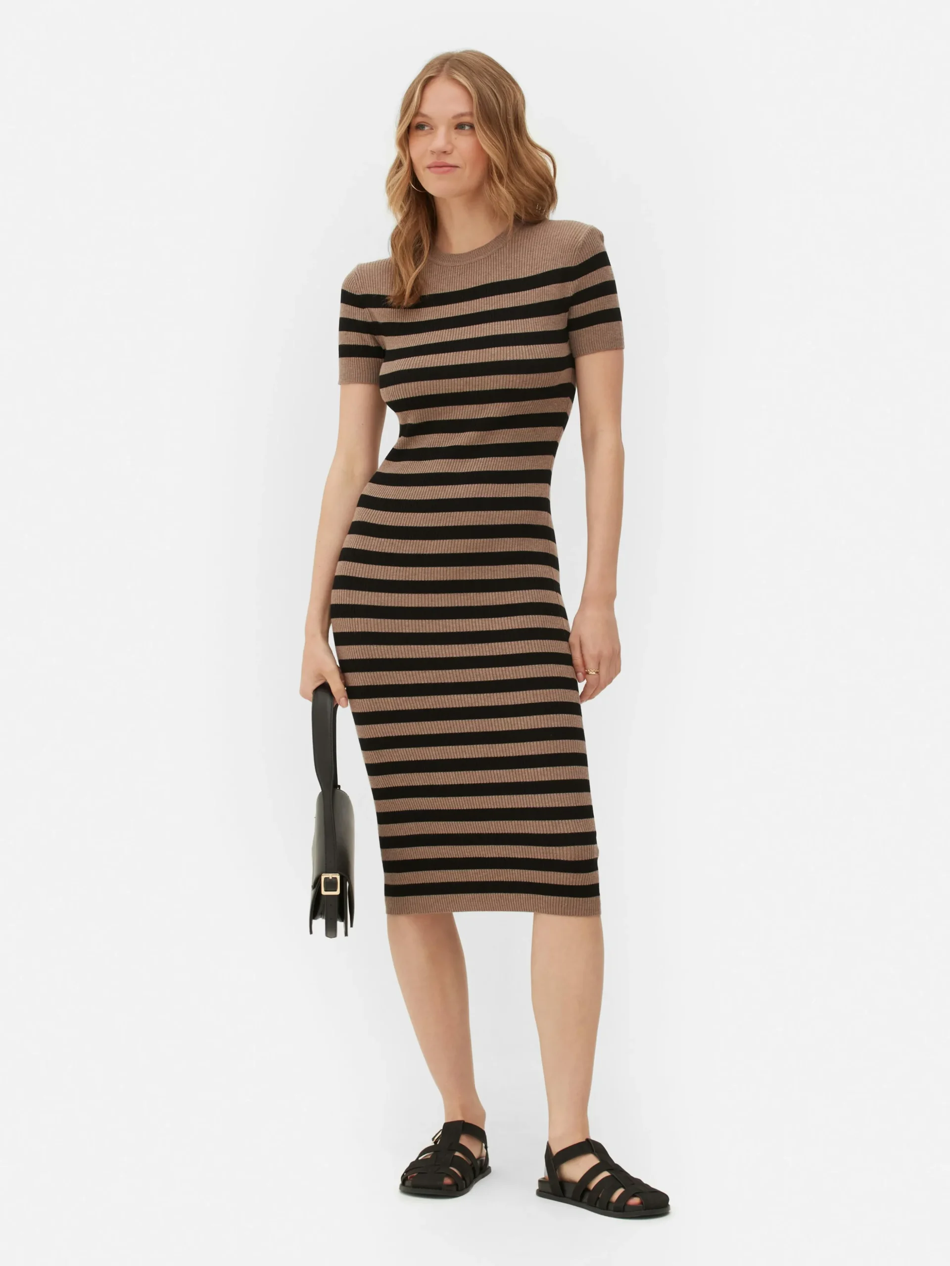 robepull_milongue__manche_0.webp Robe-pull Mi-longue à Manches Courtes