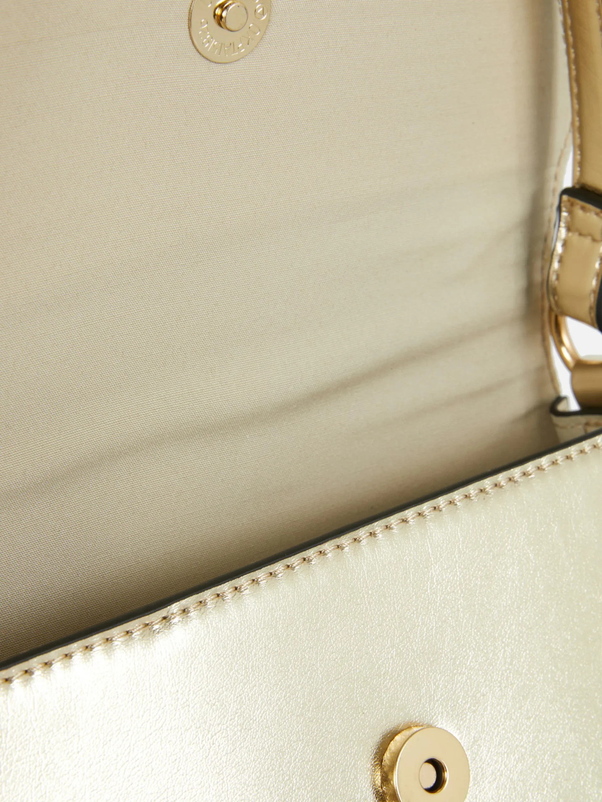 sac__bandoulire_en_simili_2-2.webp Sac à Bandoulière En Simili Cuir à Rabat