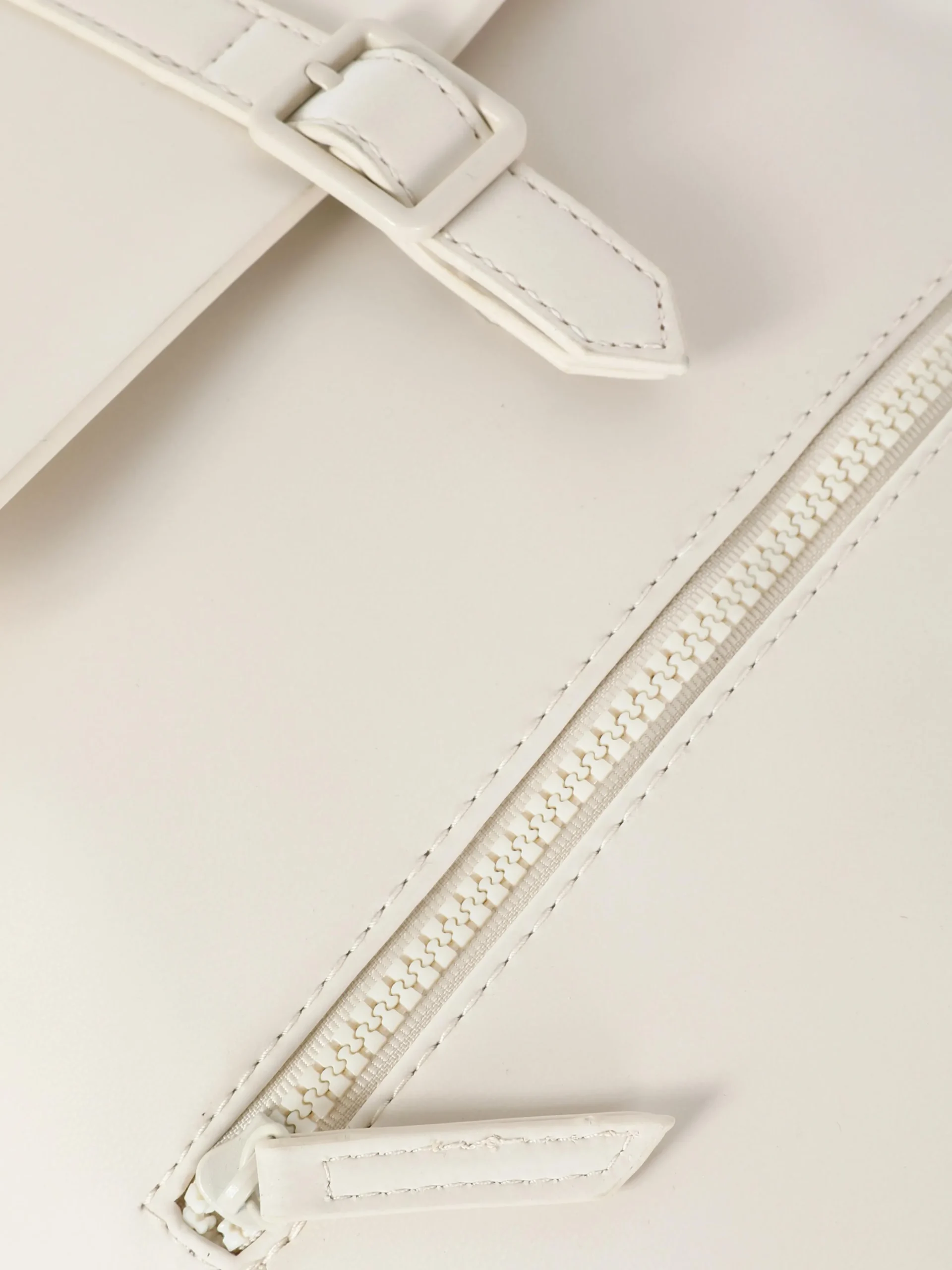 sac__dos_avec_rabat_3.webp Sac à Dos Avec Rabat