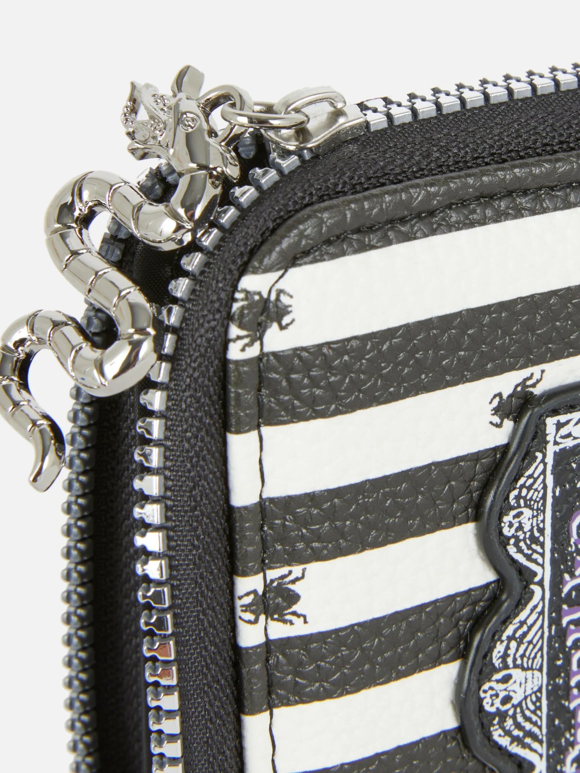 sac__main_zipp_beetlejuic_2.webp Sac à Main Zippé Beetlejuice