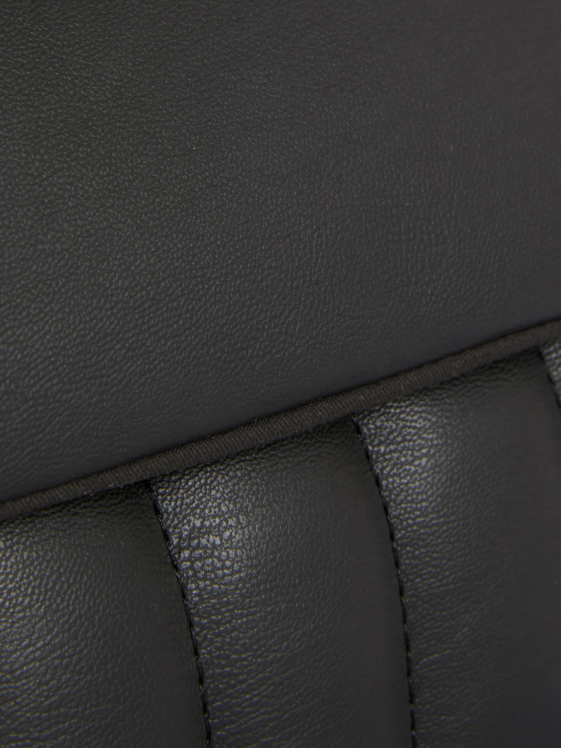 sac_bandoulire_en_simili__2.webp Sac Bandoulière En Simili Cuir Rembourré