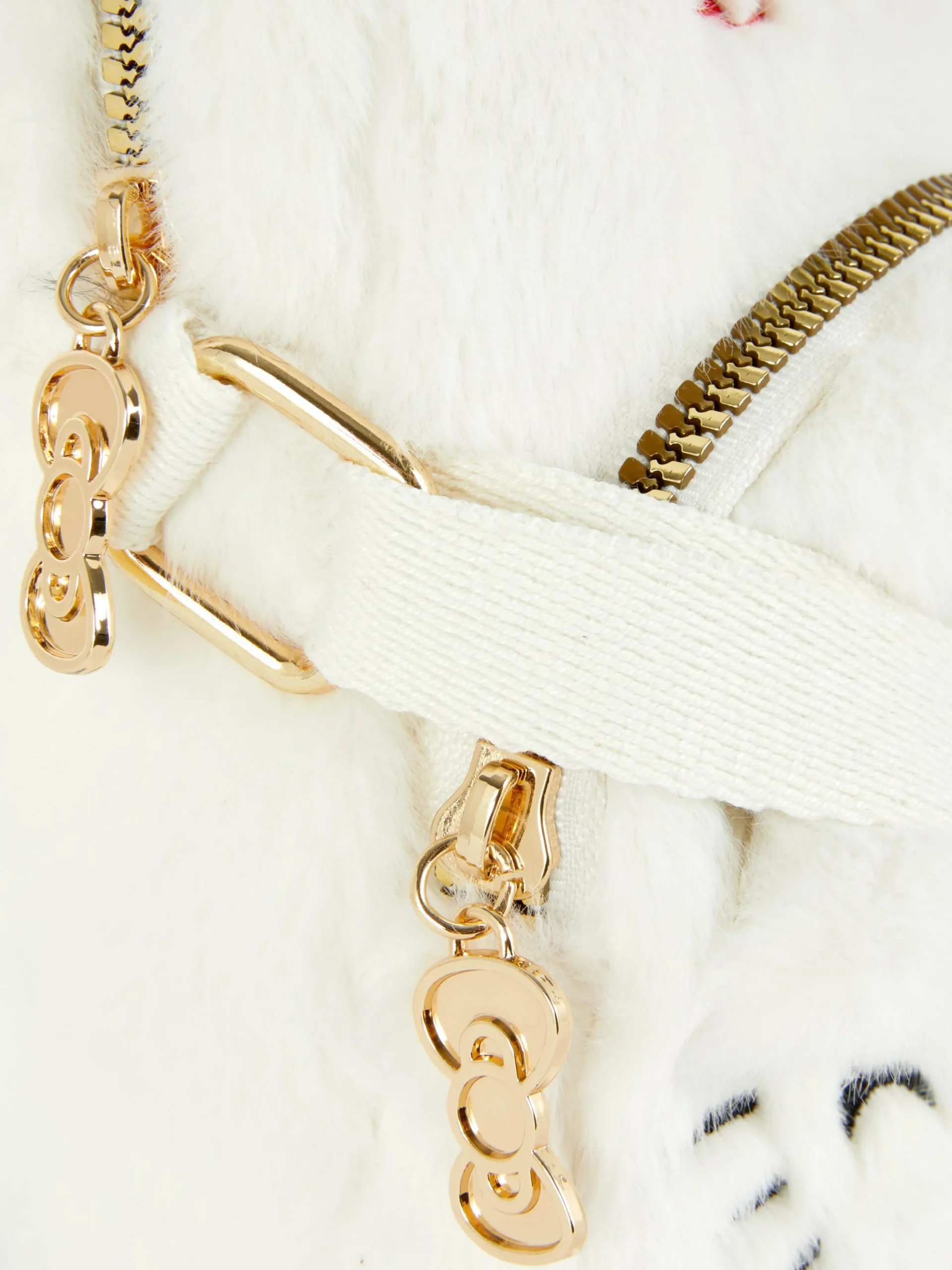 sacoche_duveteuse_pour_tl_2.webp Sacoche Duveteuse Pour Téléphone Hello Kitty