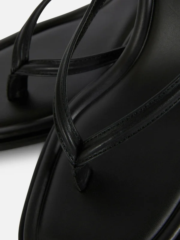 Sandales à Talon Bas Avec Entre-doigt