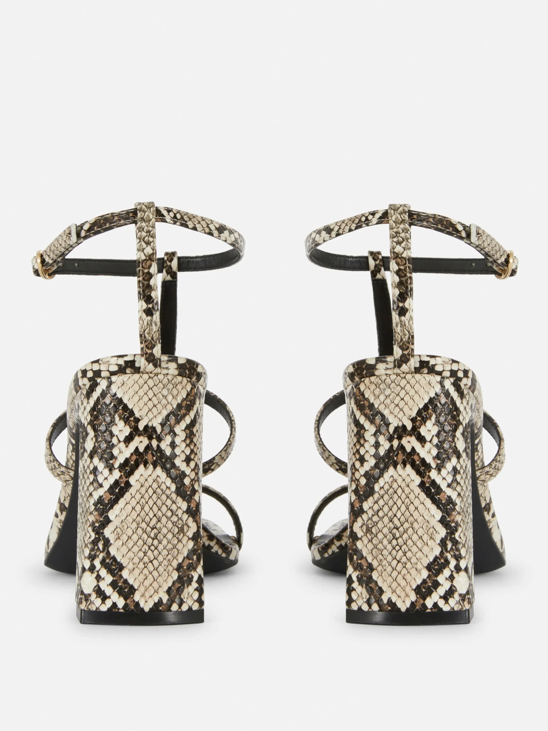 sandales__talon_carr_et_b_2.webp Sandales à Talon Carré Et Bride En T Rita Ora