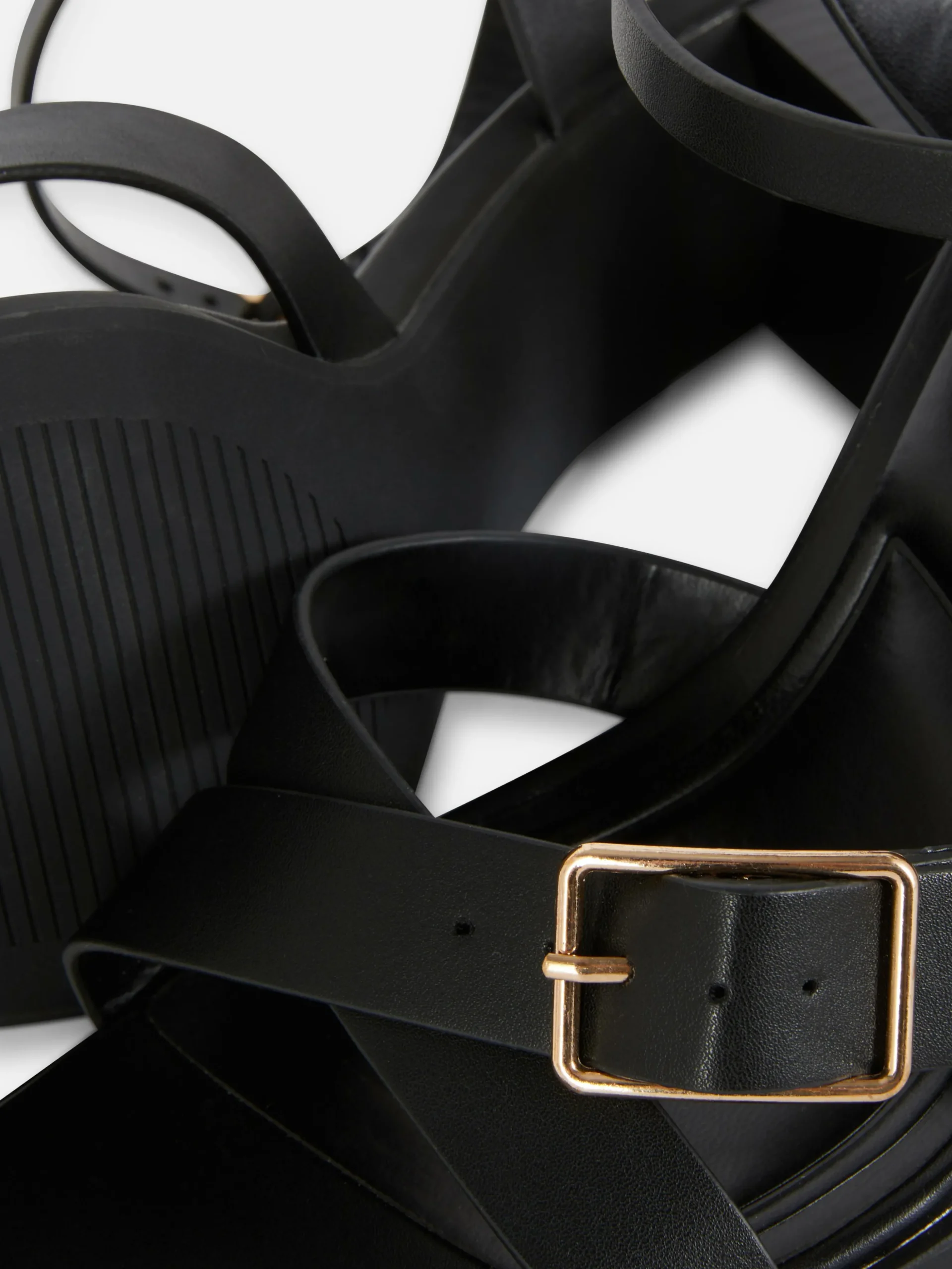 sandales__talons_et_bride_4.webp Sandales à Talons Et Brides Croisées