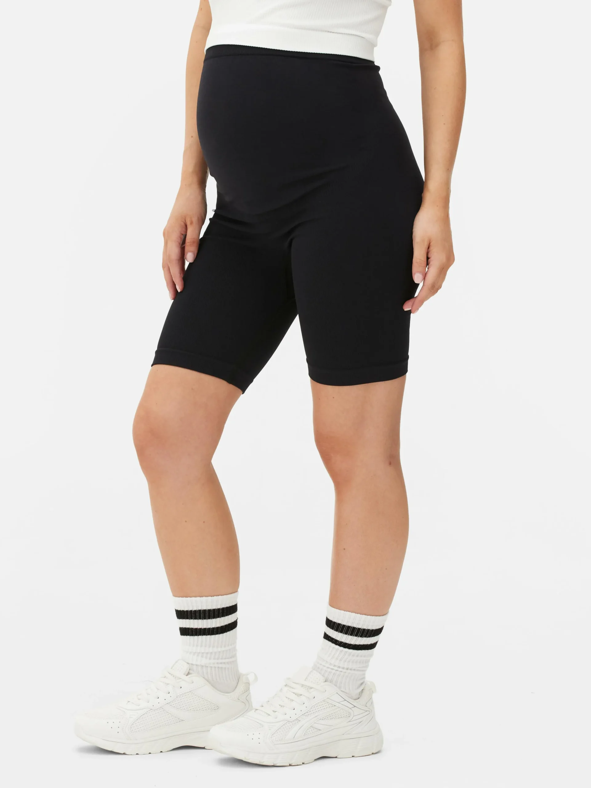 short_cycliste_sans_coutu_1.webp Short Cycliste Sans Couture Maternité