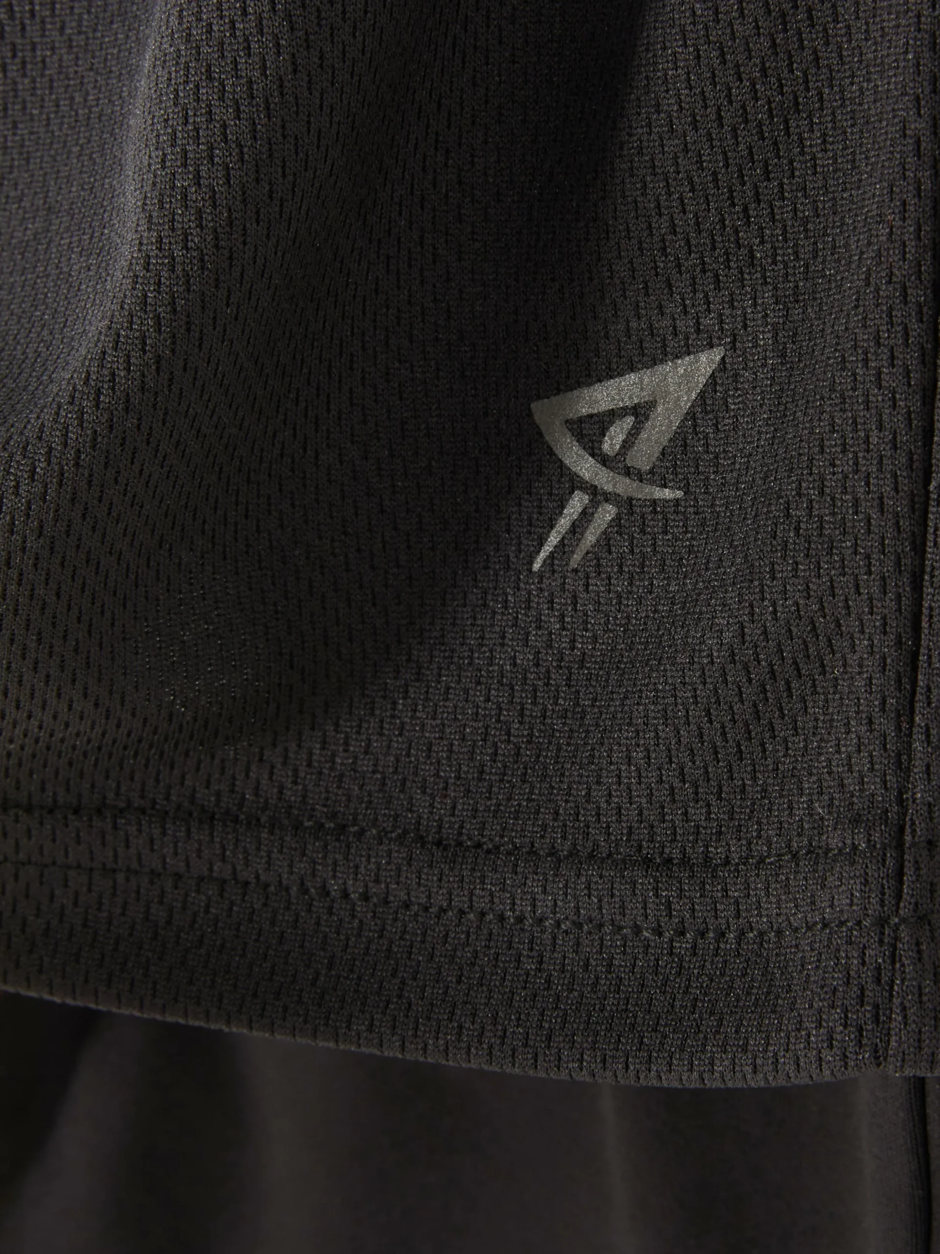 short_de_sport_avec_leggi_4.webp Short De Sport Avec Legging 2 En 1