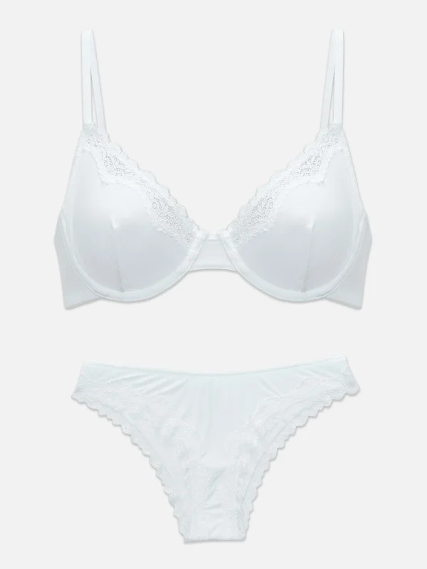Soutien-gorge Non Rembourré Et Culotte En Dentelle
