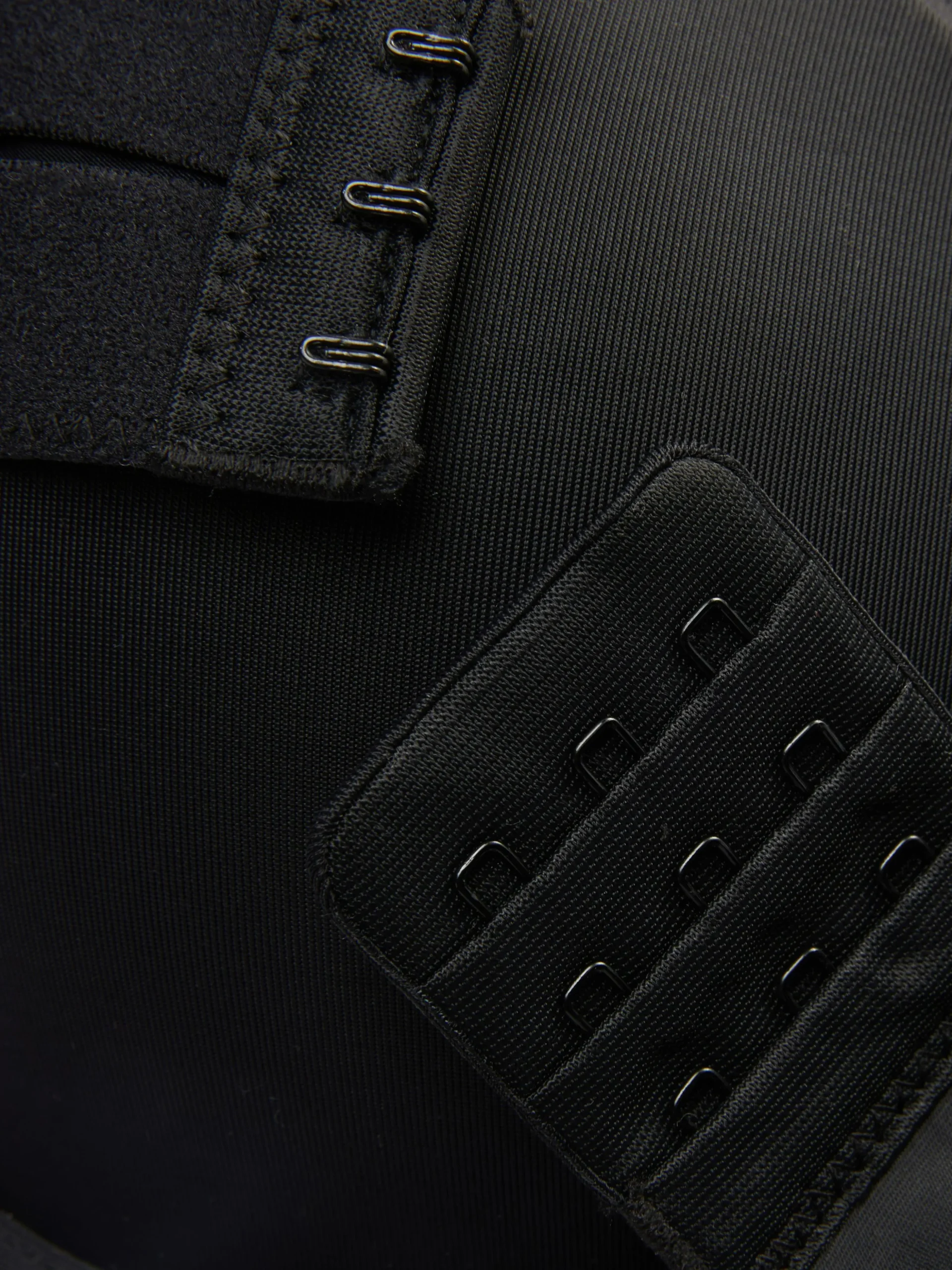 soutiengorge_sans_bretell_1-1.webp Soutien-gorge Sans Bretelles Multiposition, Bonnets A à D