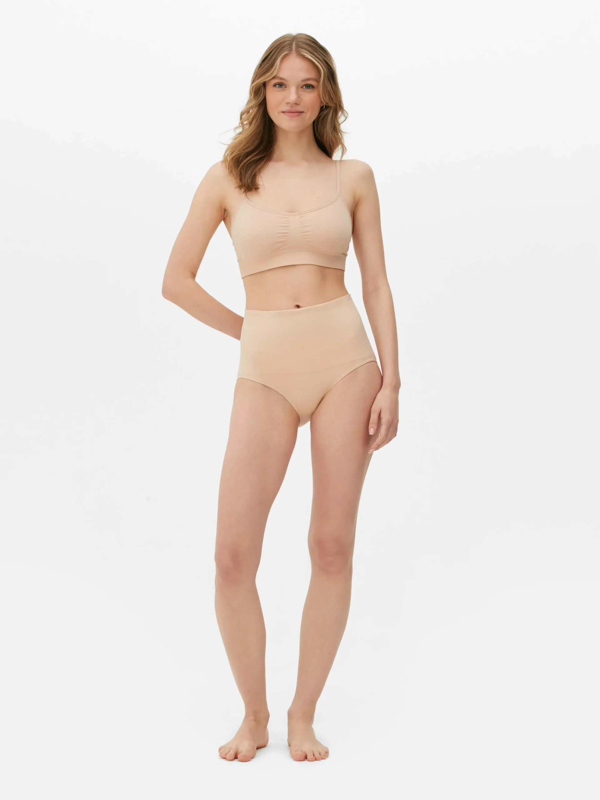 string_gainant__taille_ha_0-1.webp String Gainant à Taille Haute Sans Couture