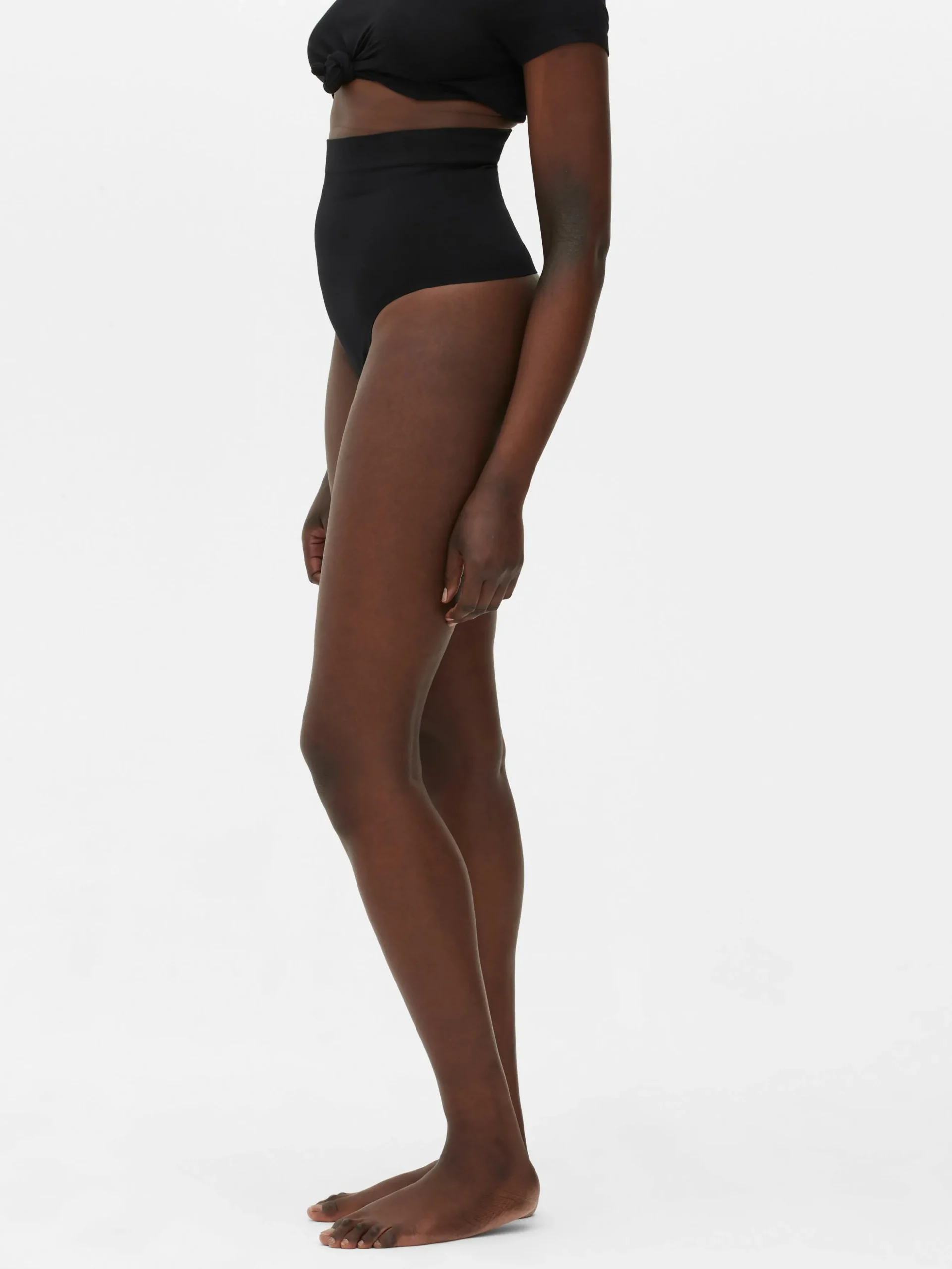 string_gainant__taille_ha_1.webp String Gainant à Taille Haute Sans Couture