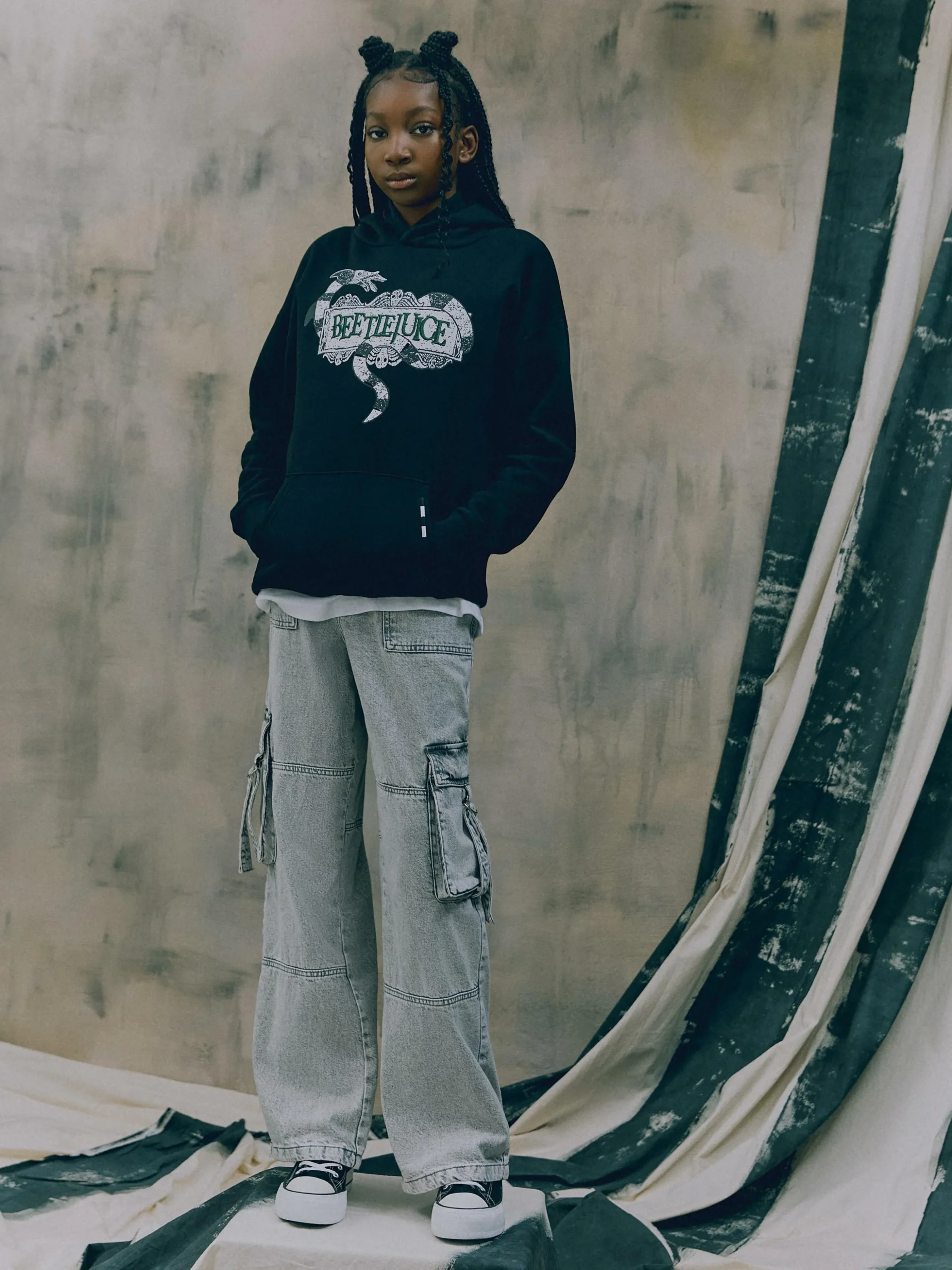 sweat__capuche__motifs_mu_0.webp Sweat à Capuche à Motifs Multiples Beetlejuice