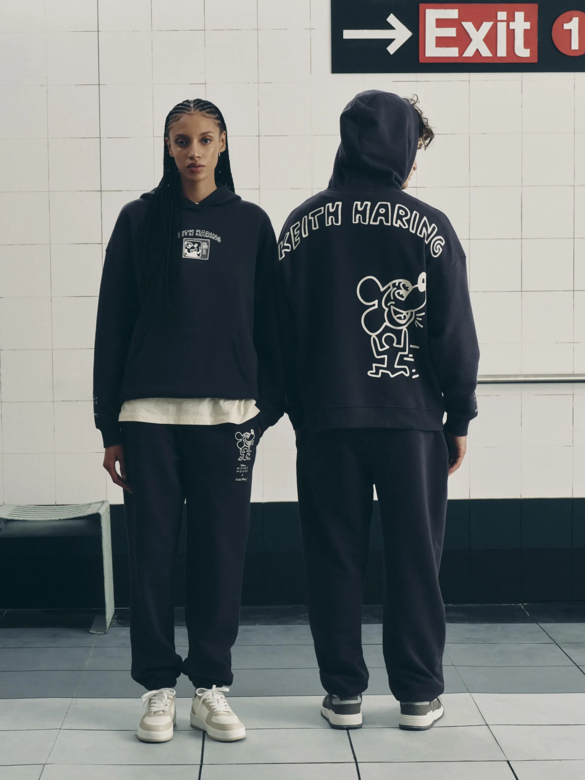 sweat__capuche_disney_mic_0-1.webp Sweat à Capuche Disney Mickey Mouse X Keith Haring à Coordonner