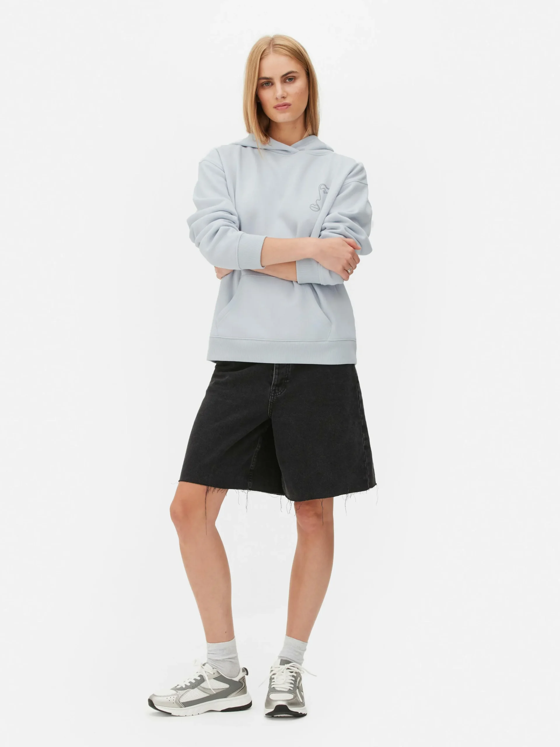 sweat__capuche_graphique__0-2.webp Sweat à Capuche Graphique à Coordonner