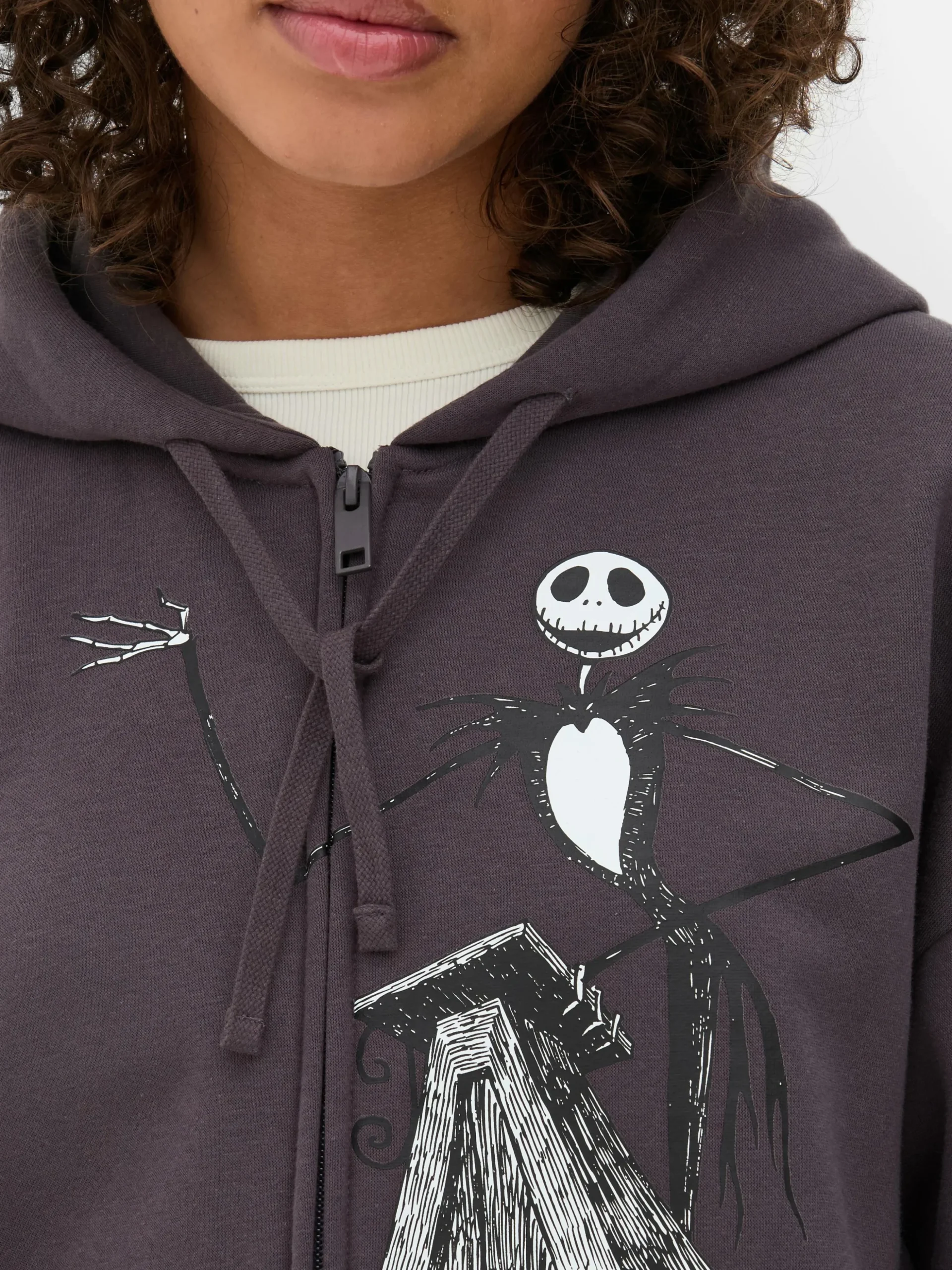 sweat__capuche_zipp_disne_2-1.webp Sweat à Capuche Zippé Disney L'Étrange Noël De Monsieur Jack De Tim Burton