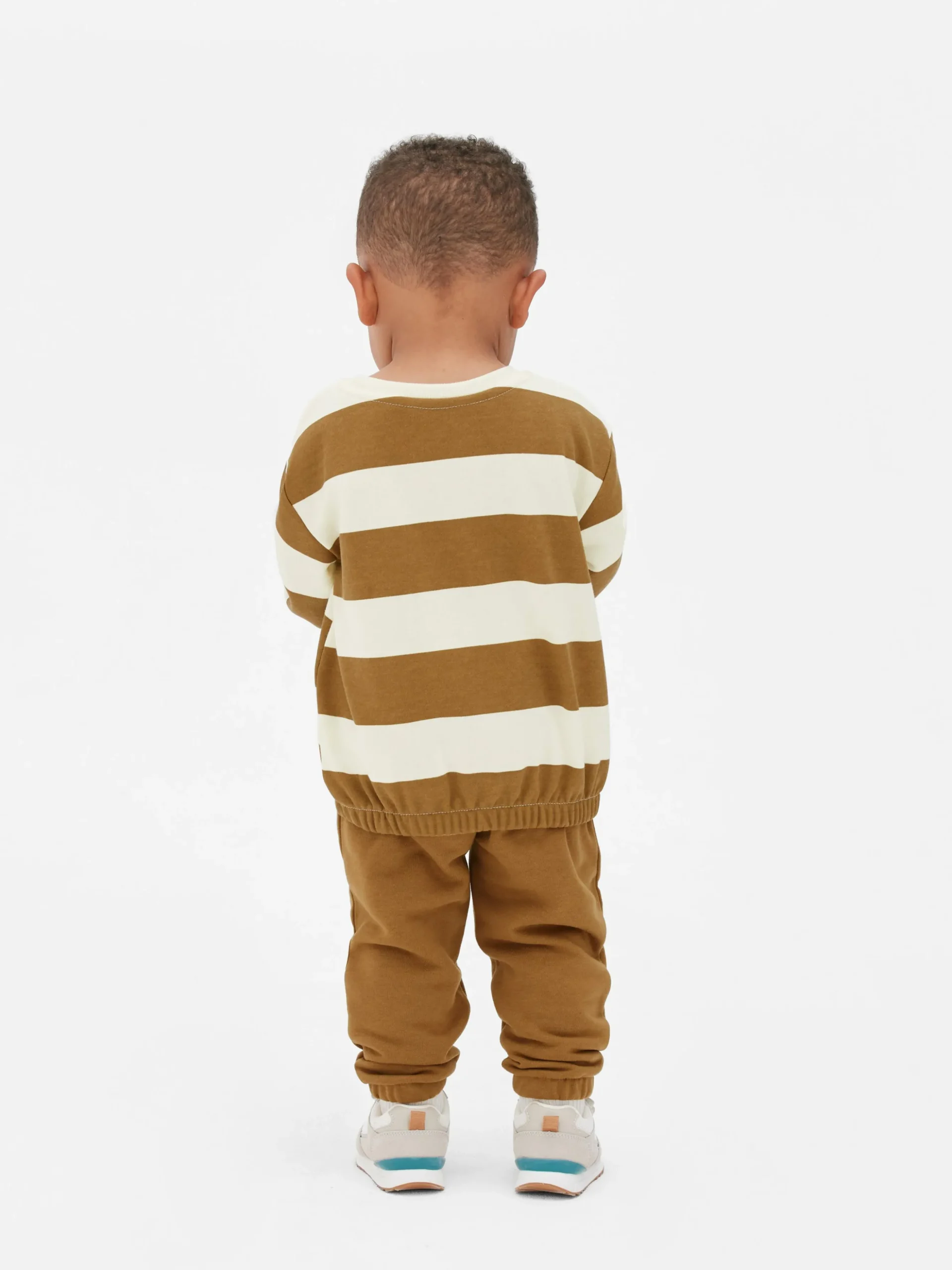 sweatshirt__col_rasducou_1-9.webp Sweat-shirt à Col Ras-du-cou